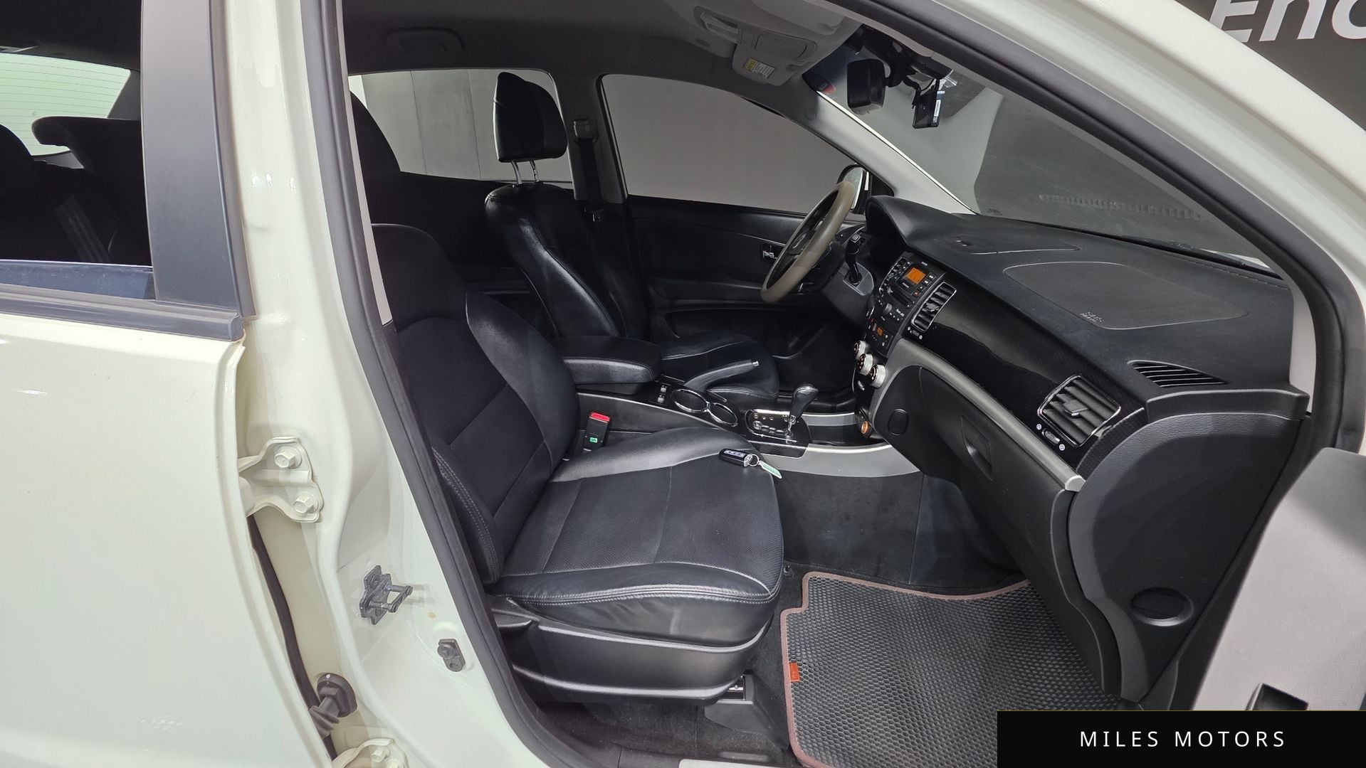 KG Mobility KORANDO 2013 — миниатюра 10