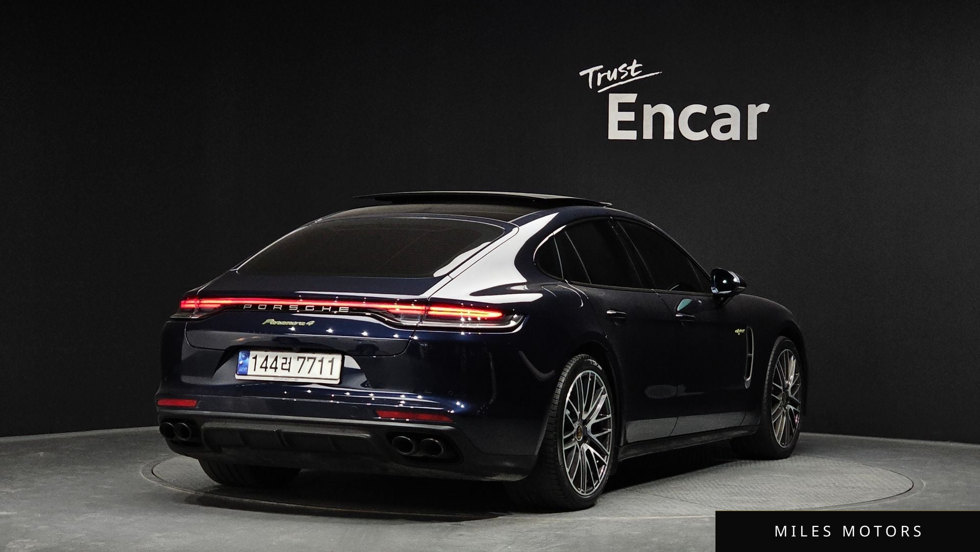 Porsche Panamera 2023 — миниатюра 2