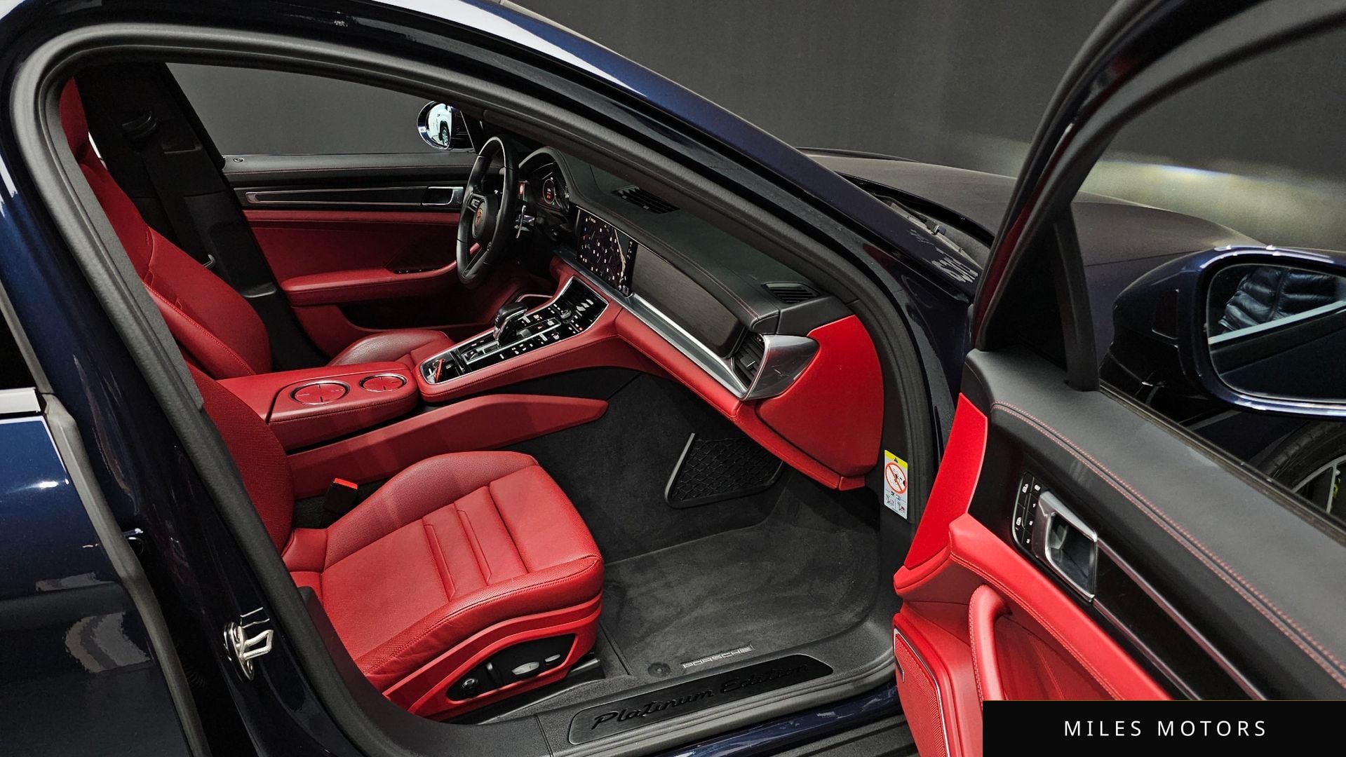Porsche Panamera 2023 — миниатюра 10