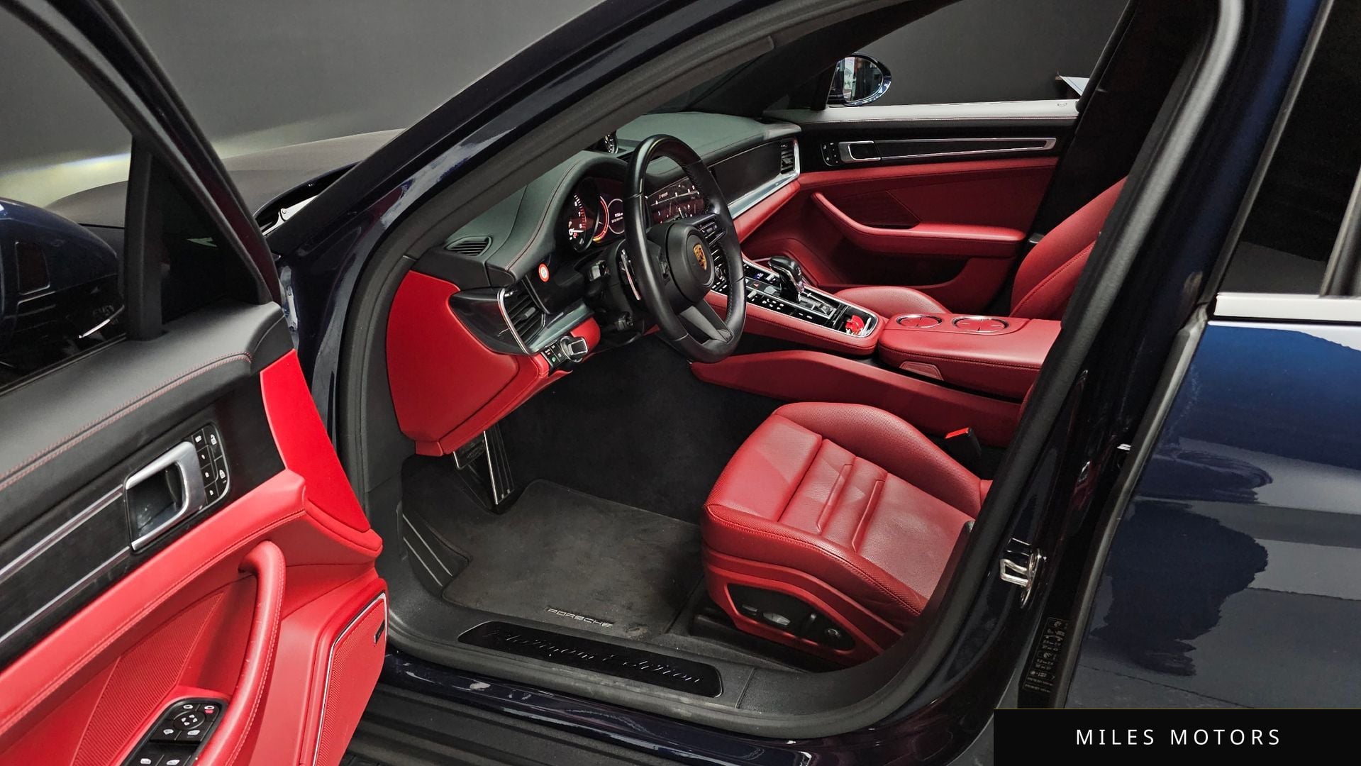 Porsche Panamera 2023 — миниатюра 11