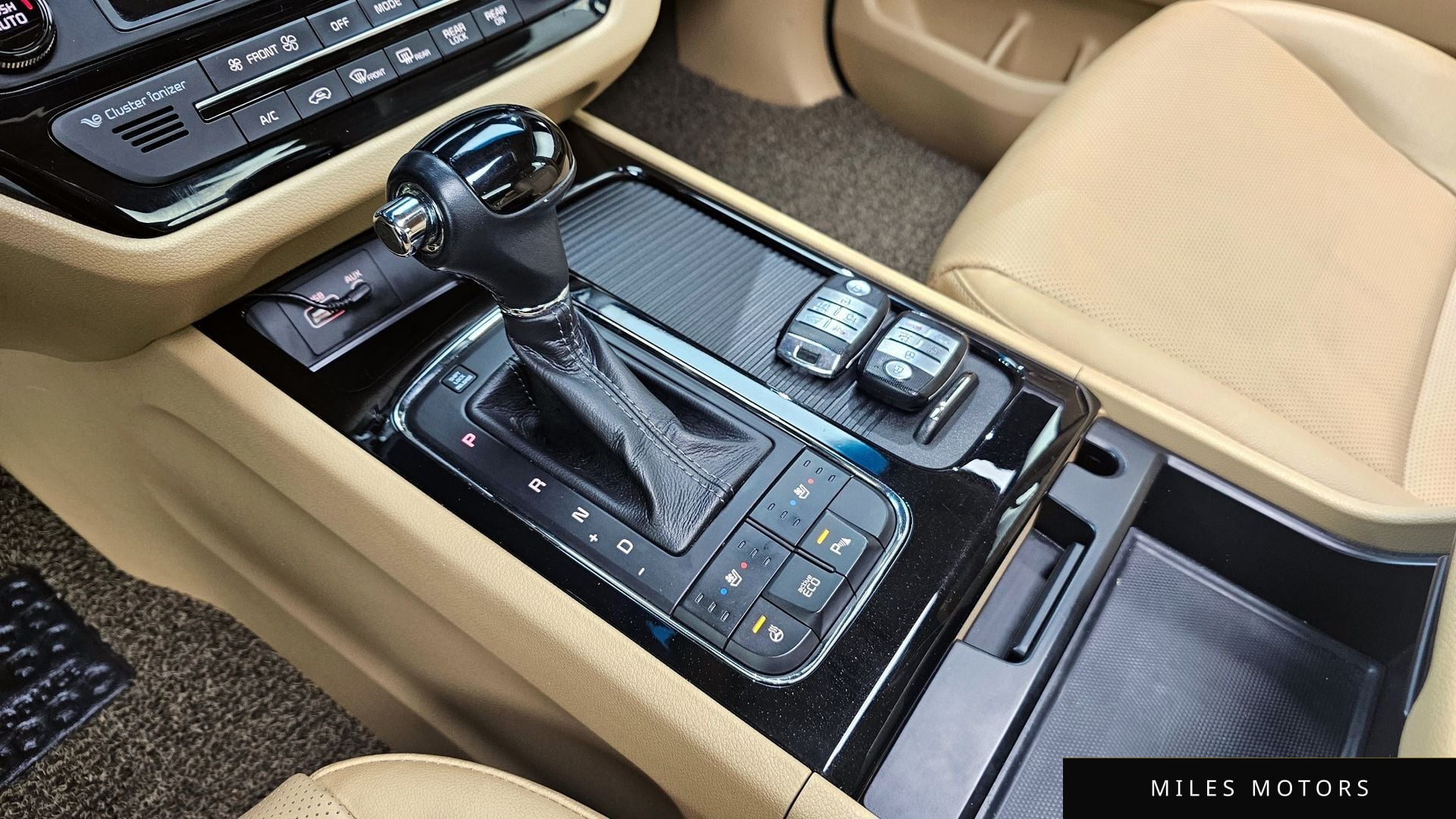 Kia Canival 2016 — миниатюра 9