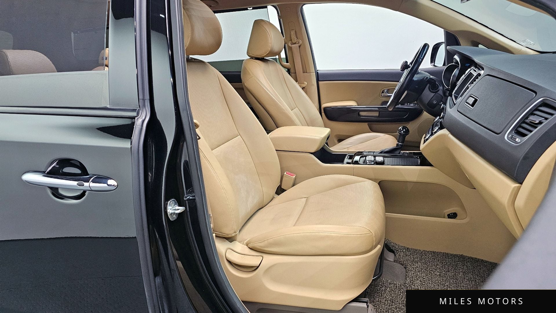 Kia Canival 2016 — миниатюра 10