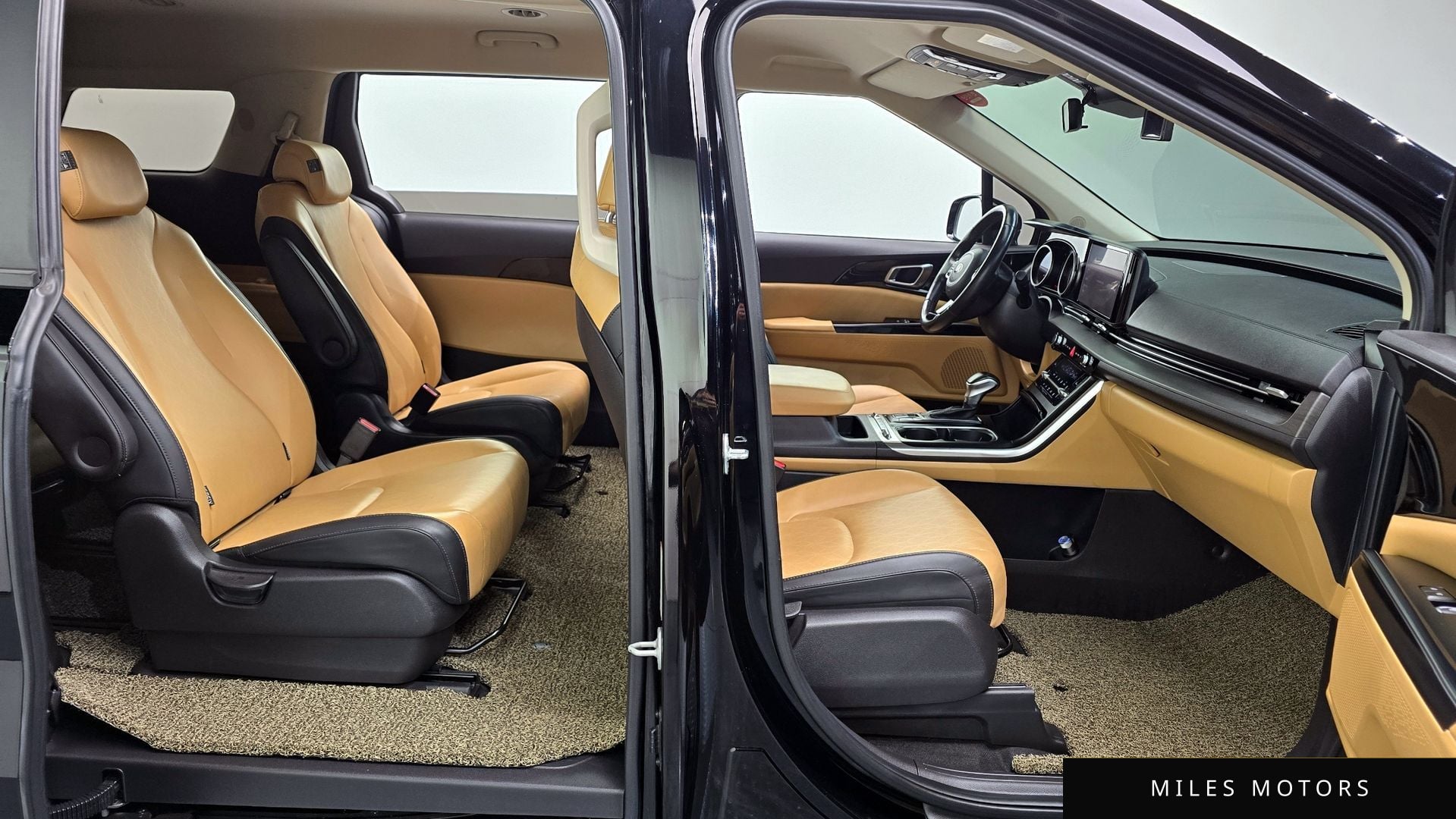 Kia Carnival 2021 — миниатюра 10
