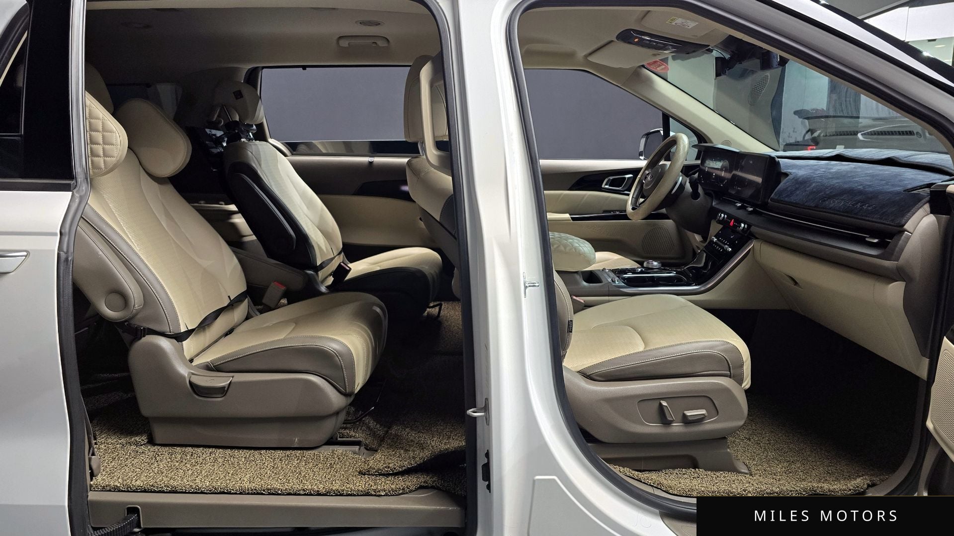 Kia Carnival 2021 — миниатюра 10