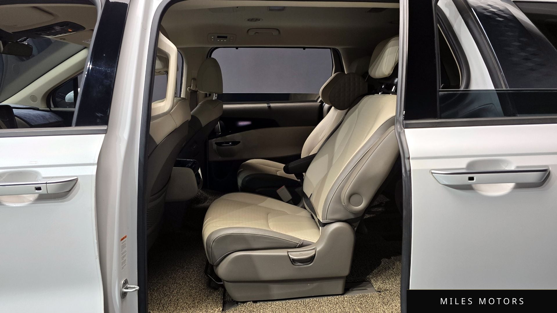 Kia Carnival 2021 — миниатюра 12