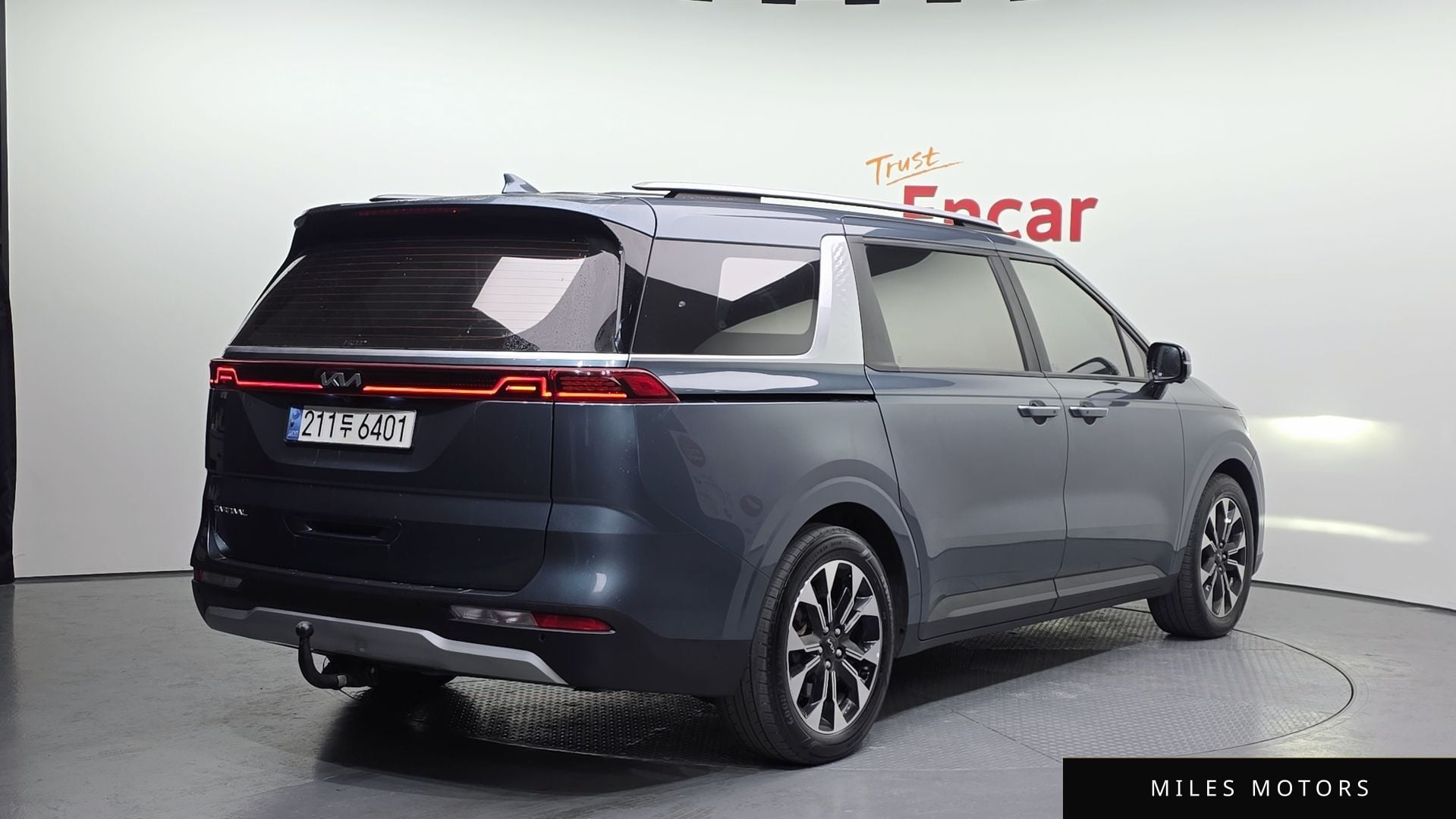 Kia Carnival 2023 — миниатюра 2