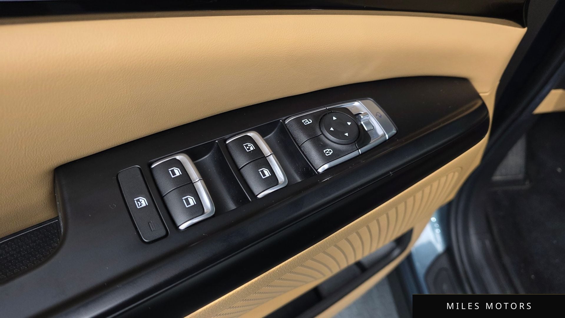 Kia Carnival 2023 — миниатюра 11