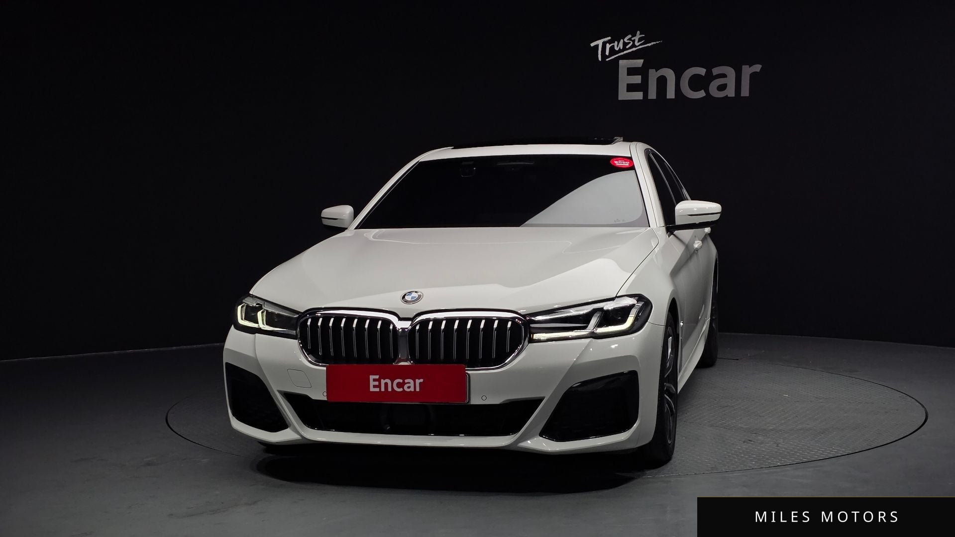 BMW 5 Series (G30) 2021 — миниатюра 3