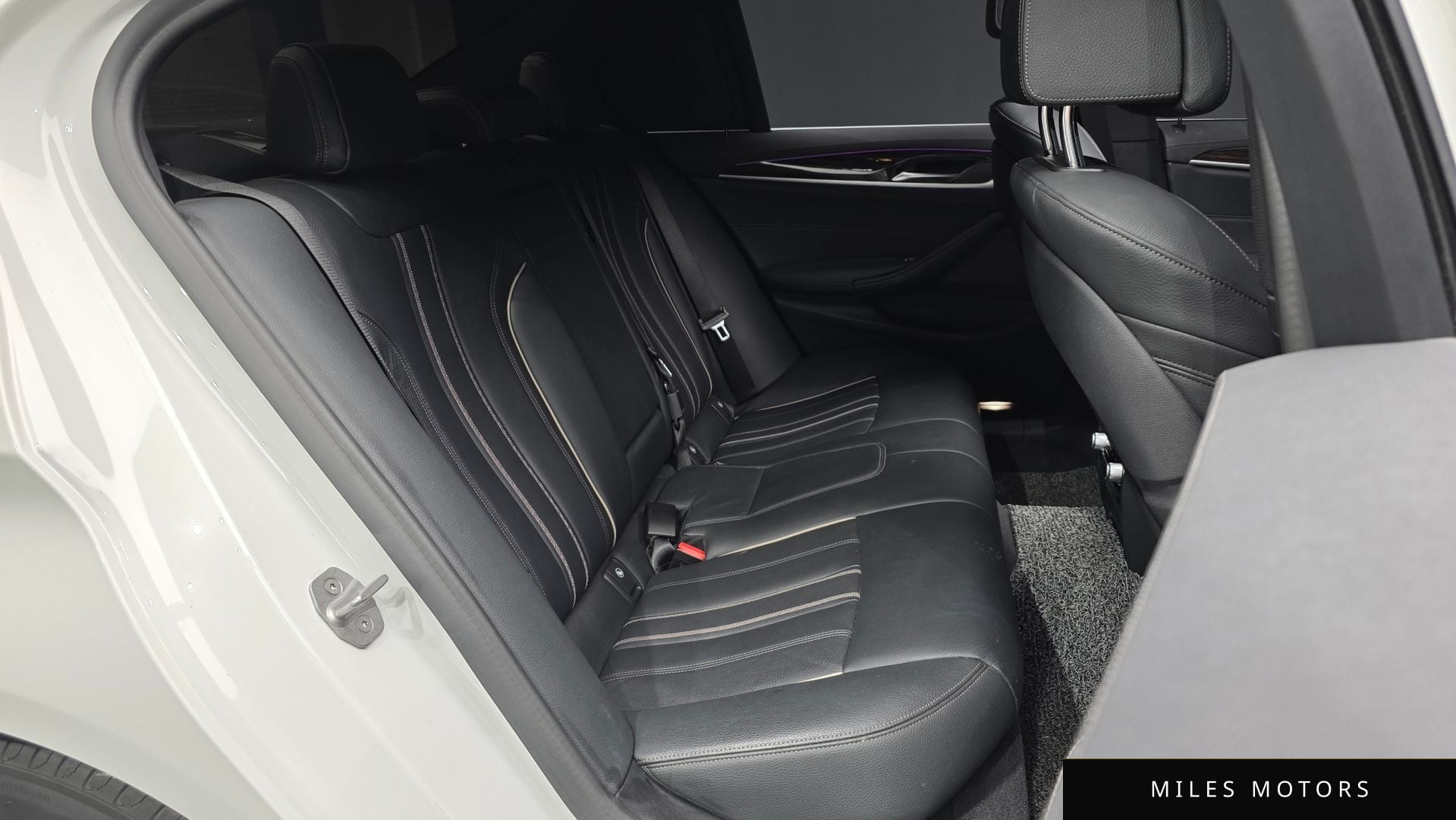 BMW 5 Series (G30) 2021 — миниатюра 12