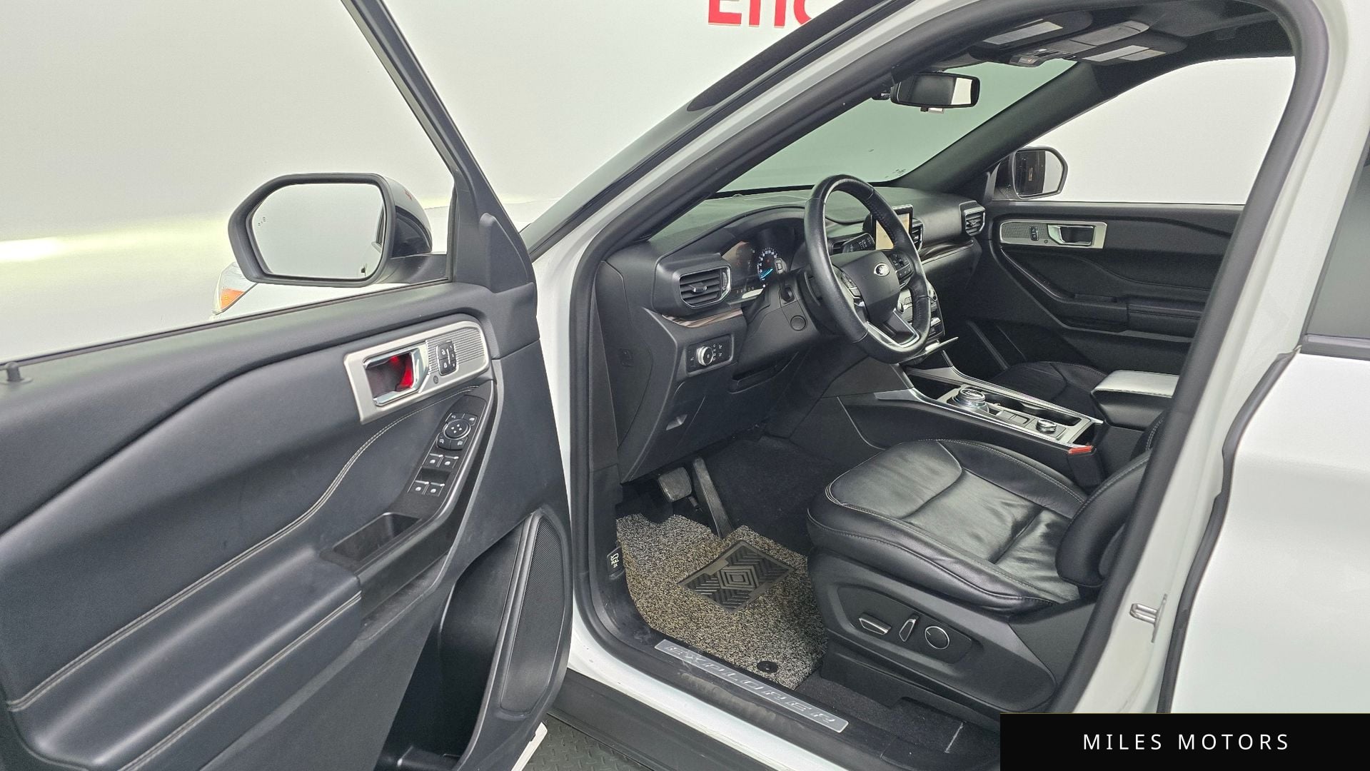 Ford Explorer 2020 — миниатюра 10
