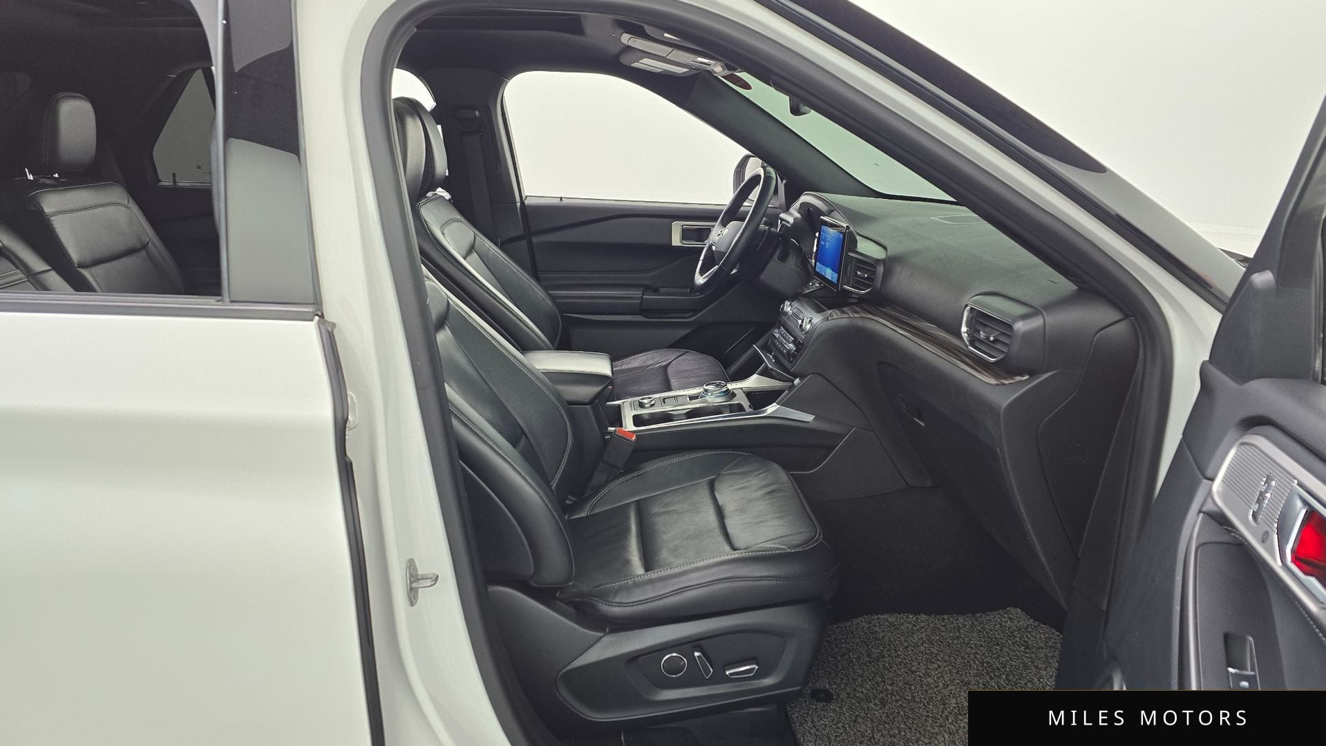 Ford Explorer 2020 — миниатюра 11