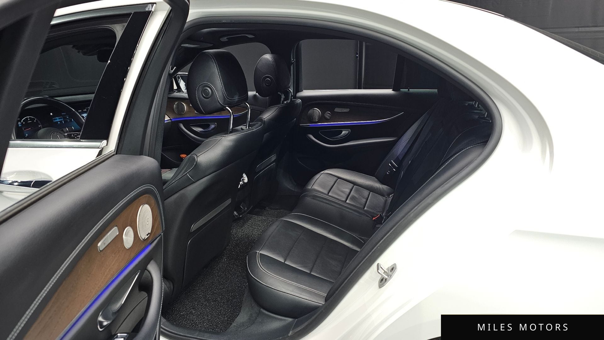 Mercedes-Benz E-Class W213 2022 — миниатюра 12