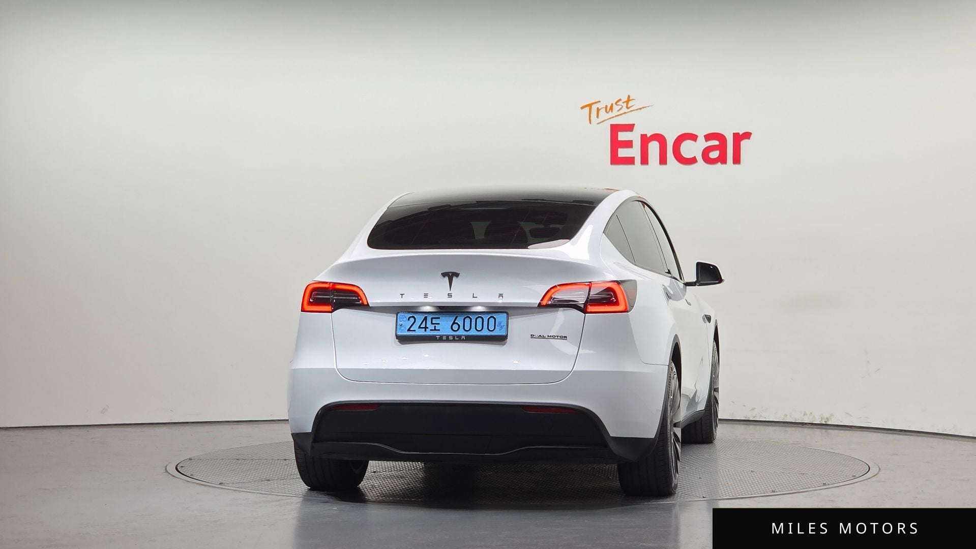 Tesla 모델 Y 2024 — миниатюра 4