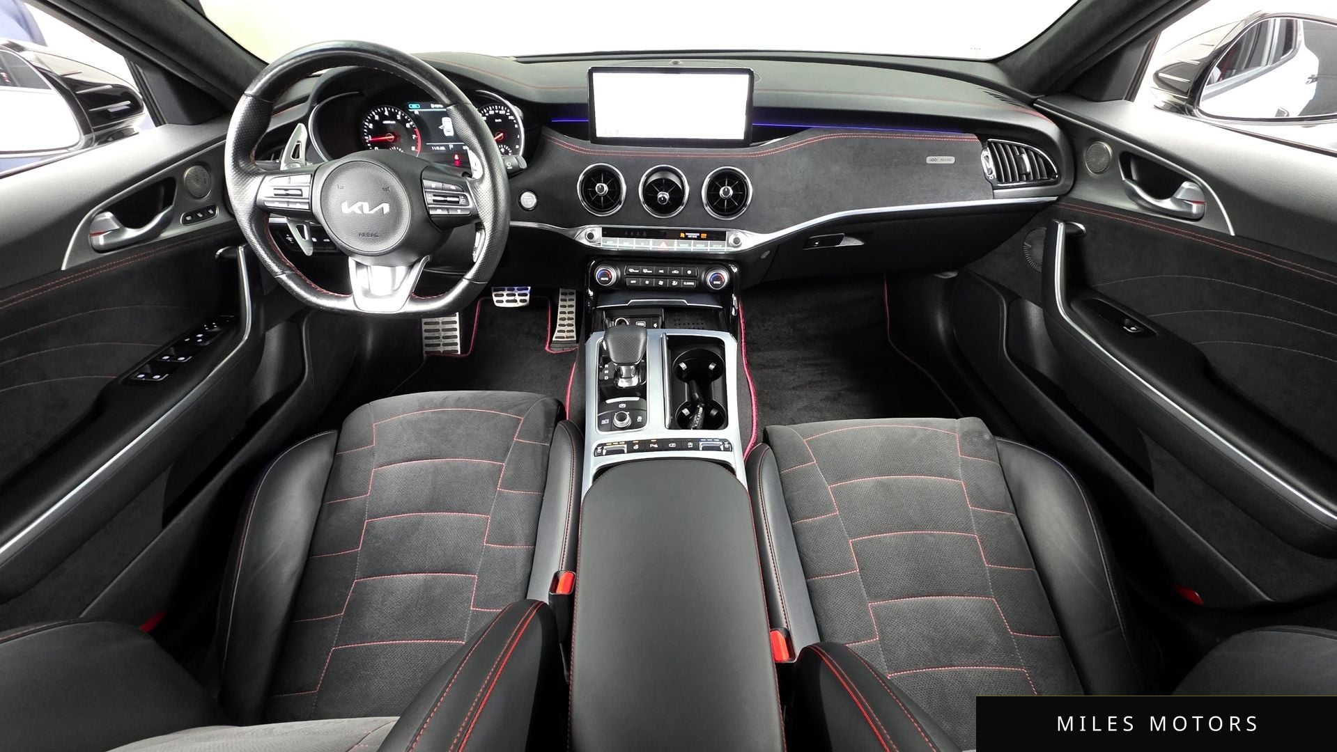 Kia Stinger 2023 — миниатюра 7