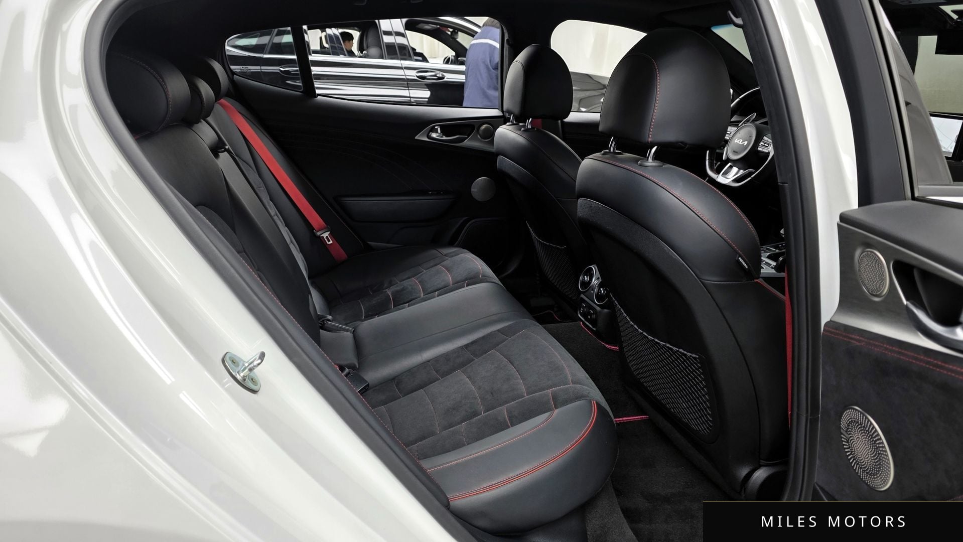 Kia Stinger 2023 — миниатюра 12
