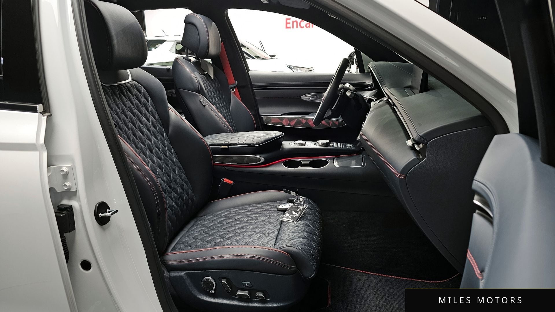 Genesis GV70 2024 — миниатюра 10
