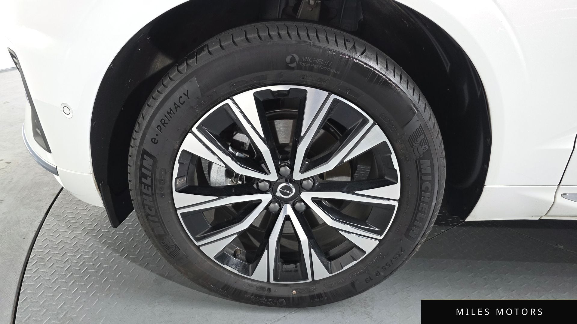 Volvo XC60 2025 — миниатюра 4