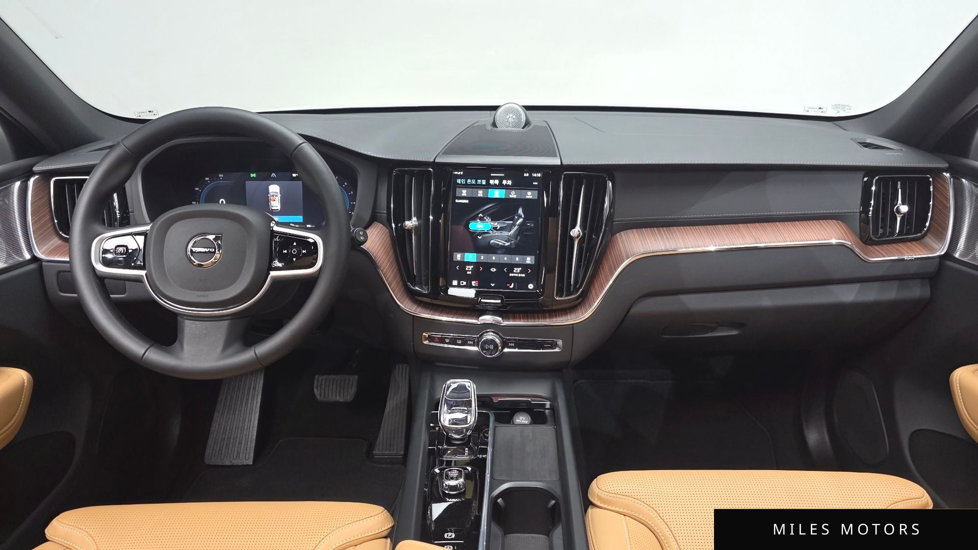 Volvo XC60 2025 — миниатюра 6