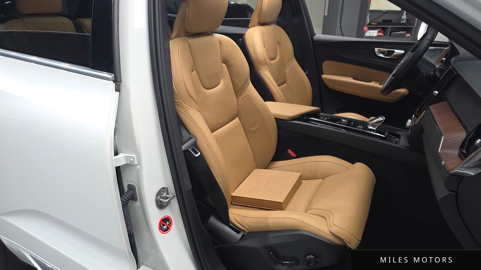 Volvo XC60 2025 — миниатюра 9
