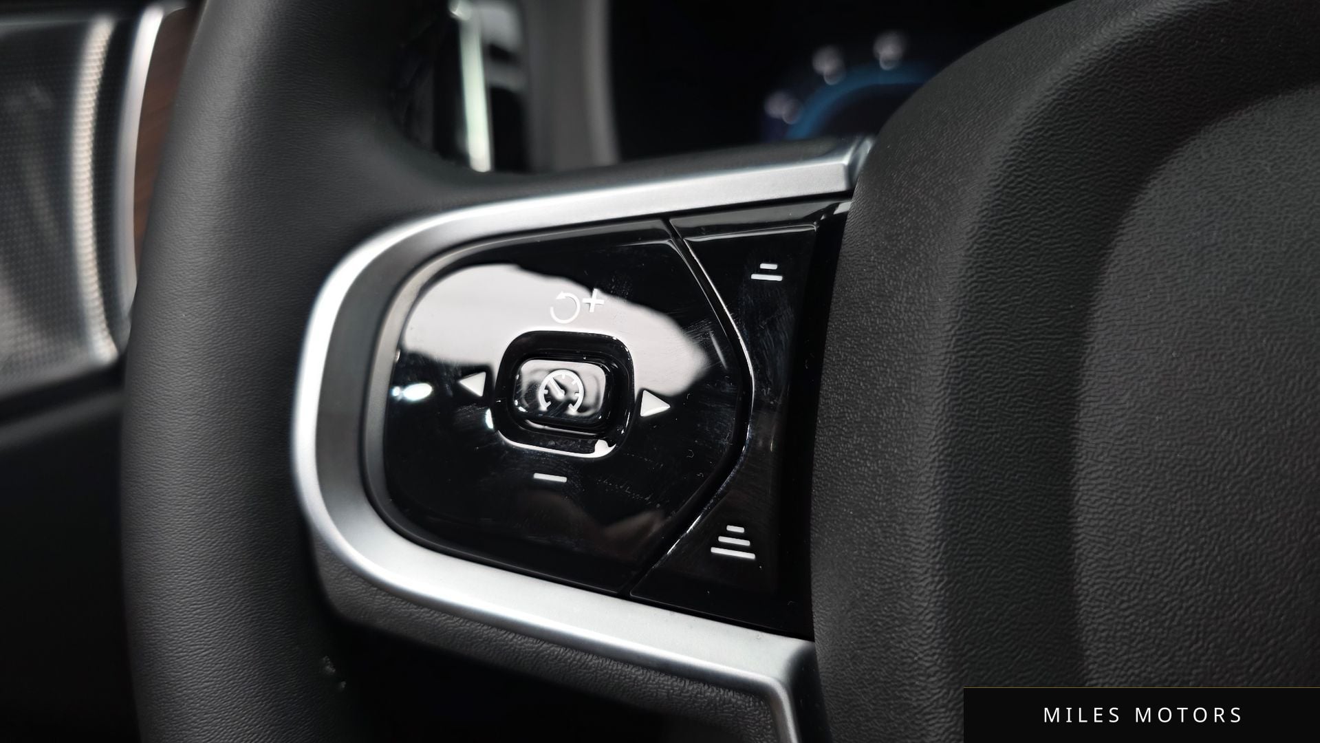 Volvo XC60 2025 — миниатюра 17