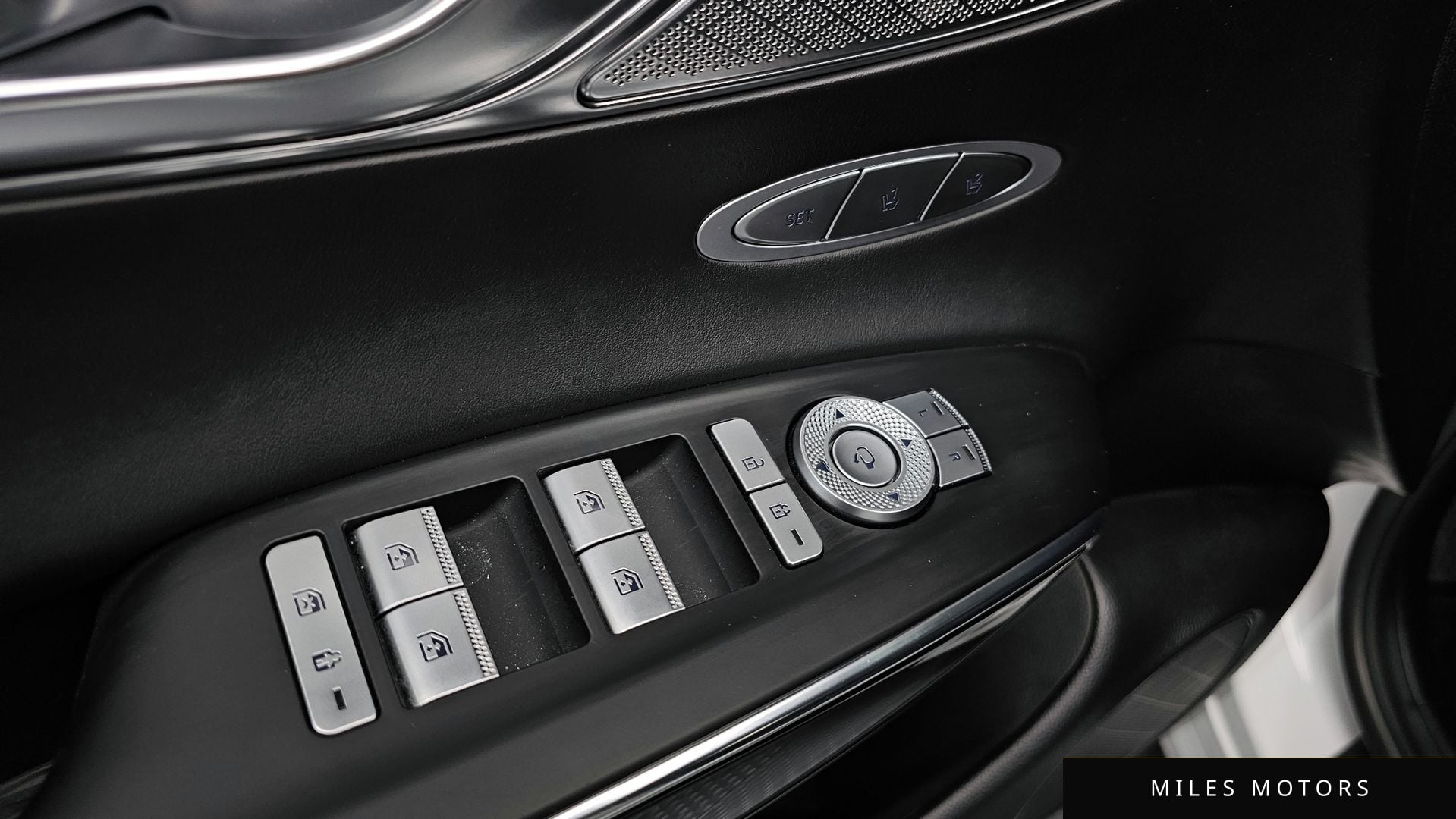 Genesis GV70 2021 — миниатюра 12
