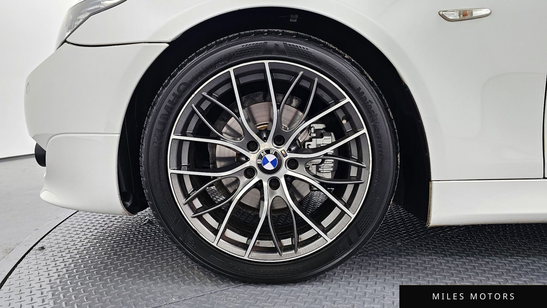 BMW 5시리즈 (E60) 2008 — миниатюра 5