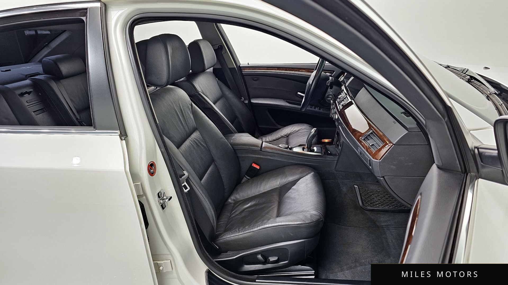 BMW 5시리즈 (E60) 2008 — миниатюра 12