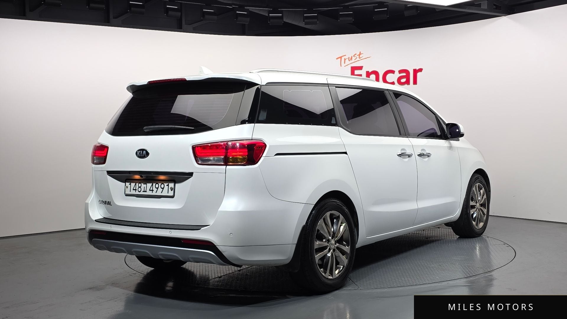 Kia Canival 2016 — миниатюра 2