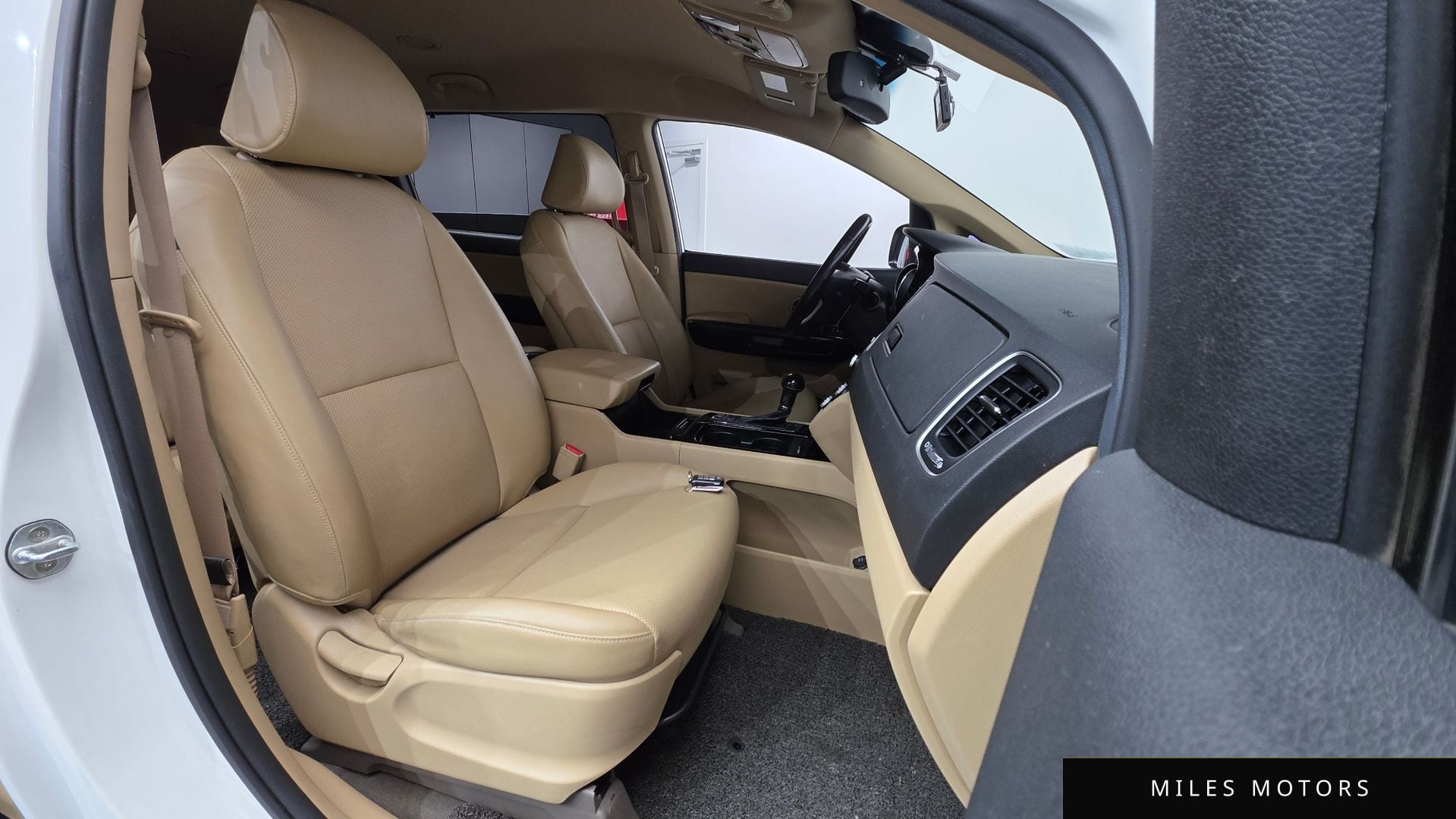 Kia Canival 2016 — миниатюра 10