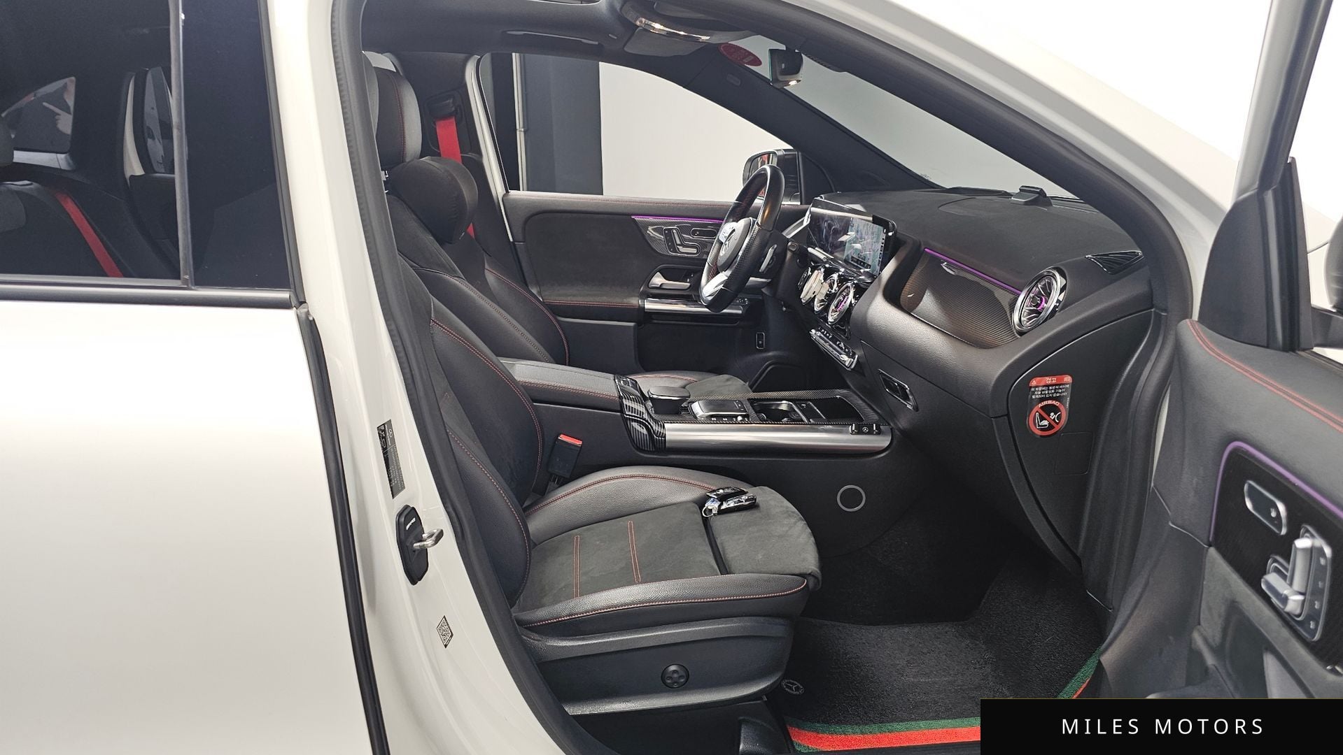 Mercedes-Benz GLA-Class H247 2021 — миниатюра 11