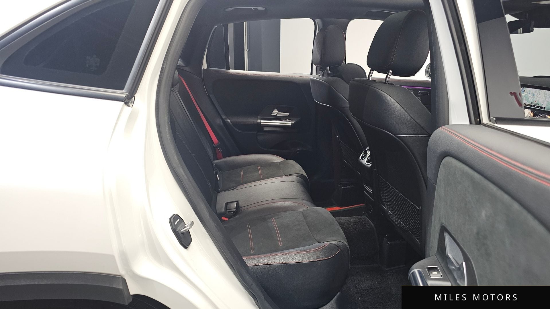 Mercedes-Benz GLA-Class H247 2021 — миниатюра 12