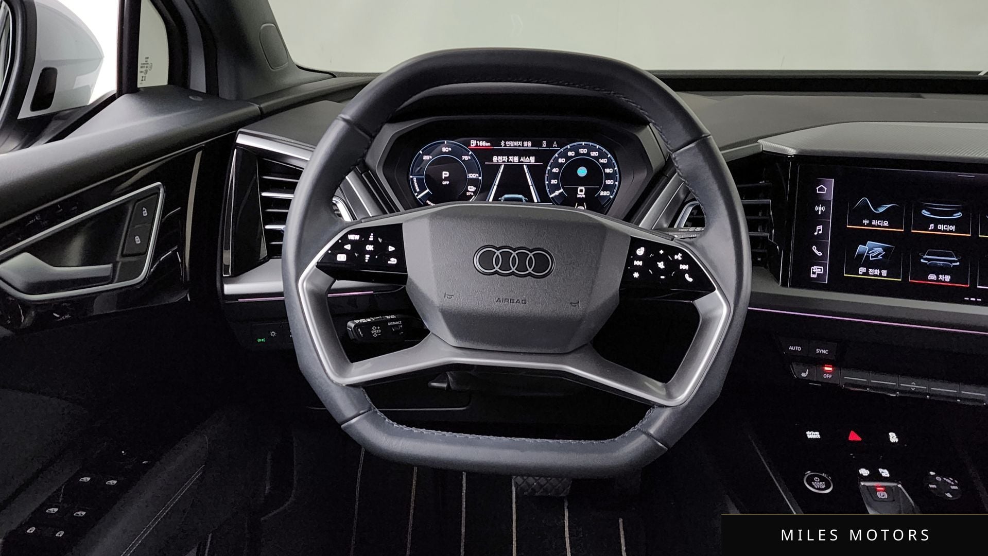 Audi Q4 e-트론 (F4) 2023 — миниатюра 13