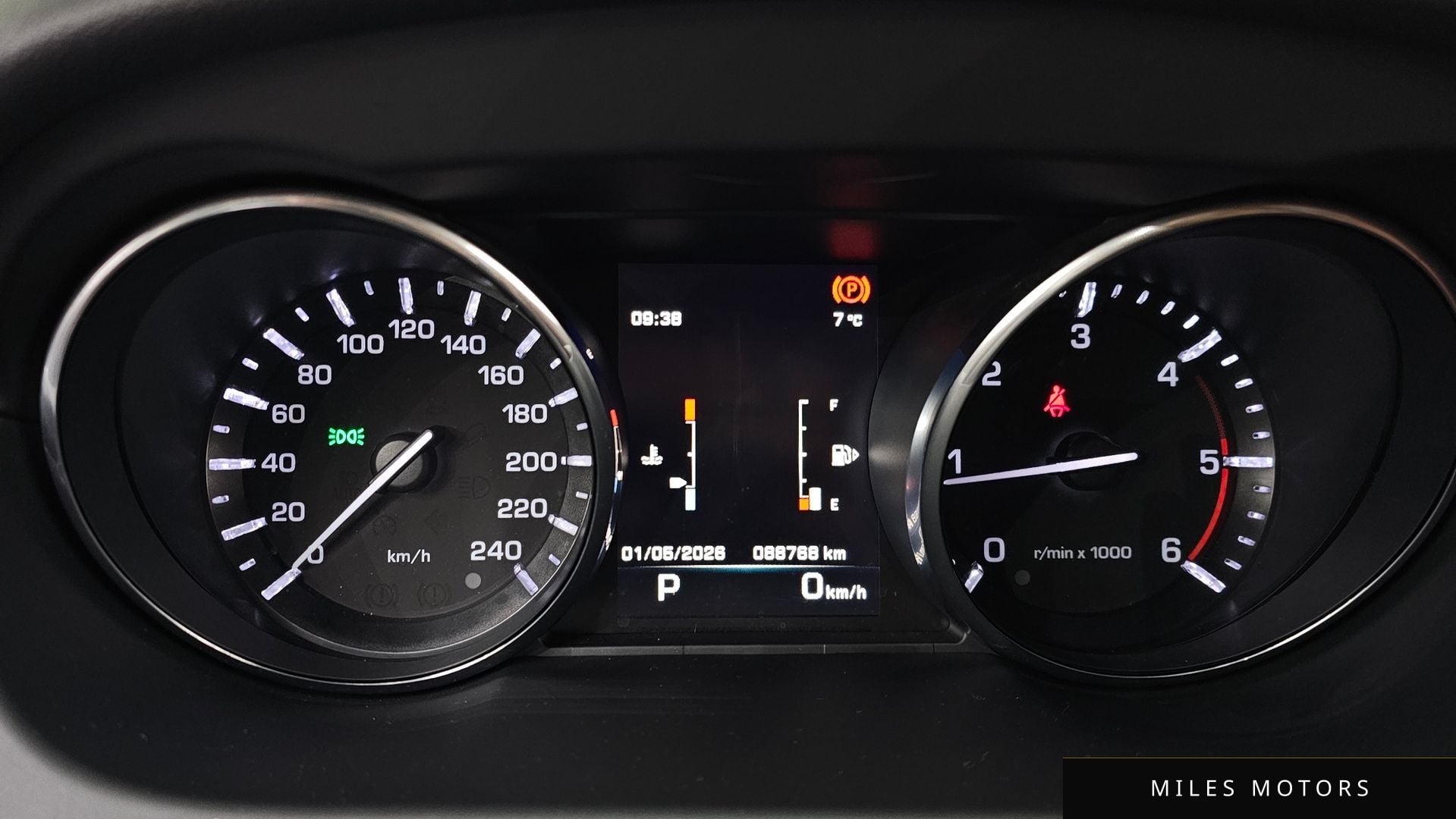 Land Rover Discovery Sport 2016 — миниатюра 7