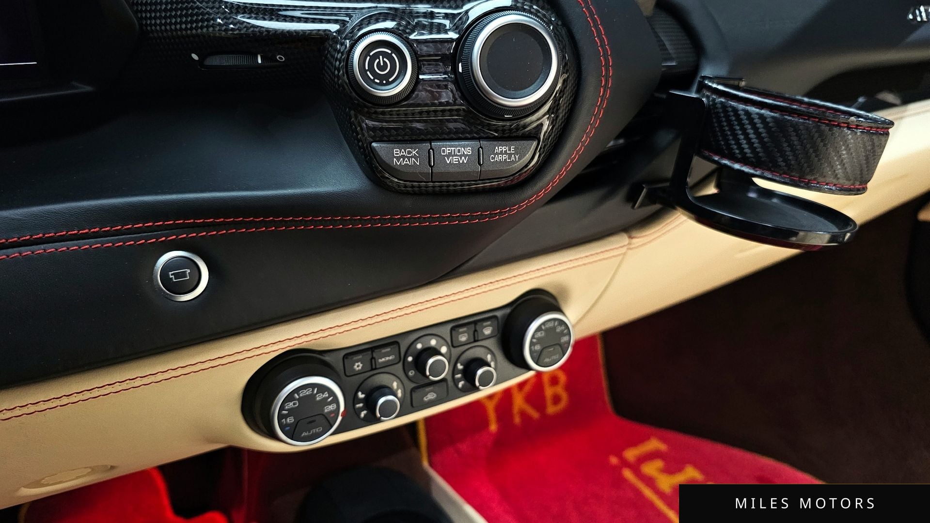 Ferrari 488 스파이더 2018 — миниатюра 13