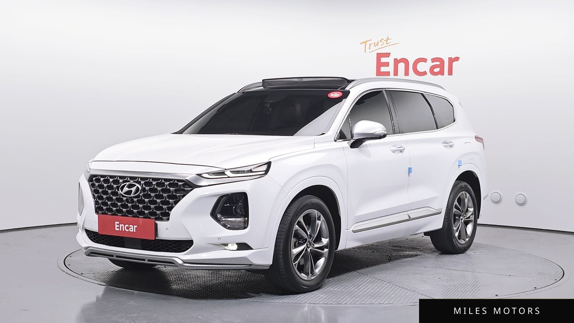 Hyundai Santafe 2019 — фото 1 из 12