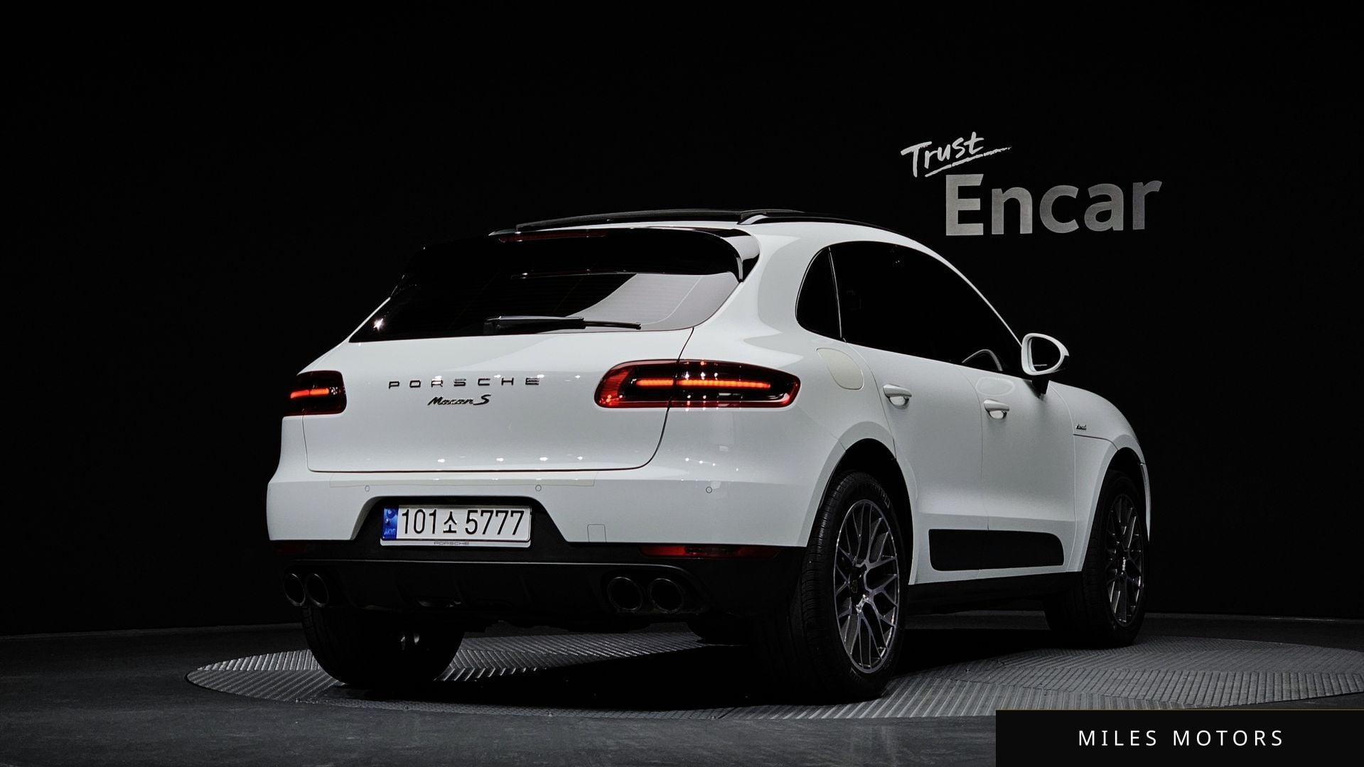 Porsche Macan 2017 — миниатюра 2