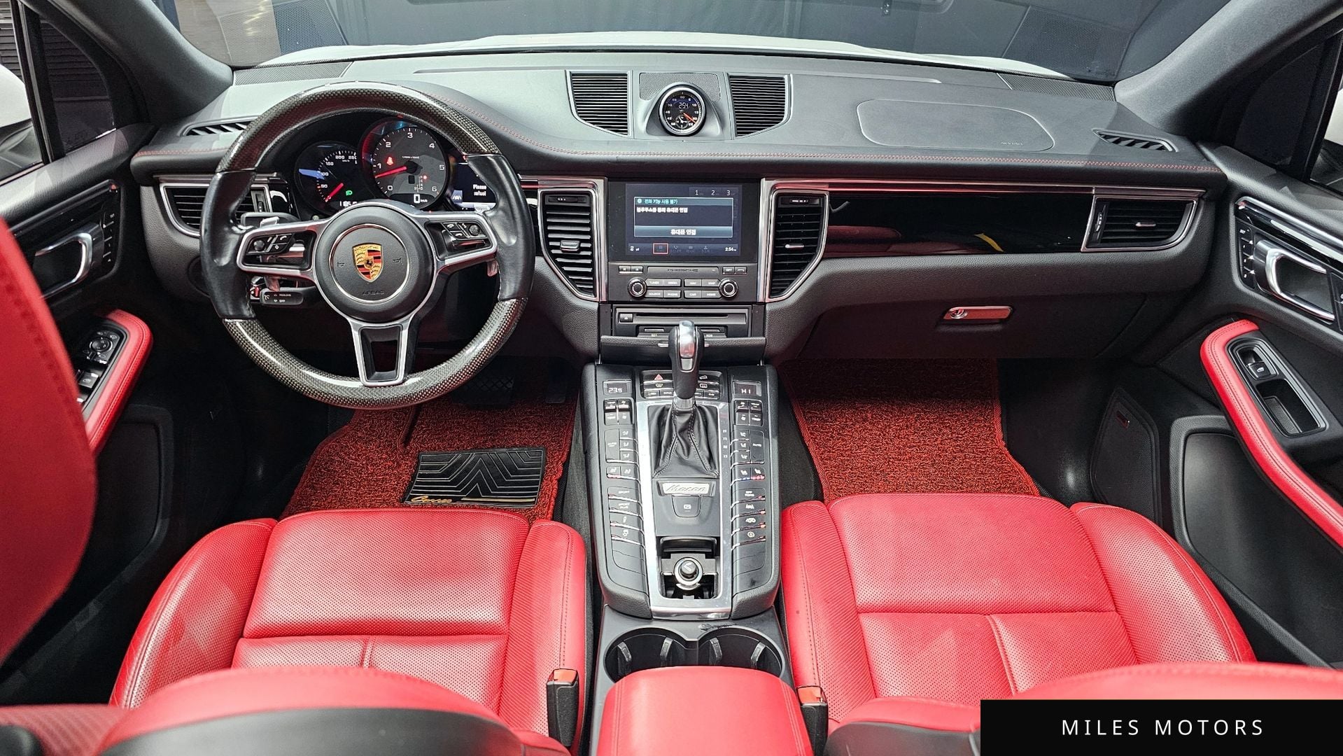 Porsche Macan 2017 — миниатюра 7