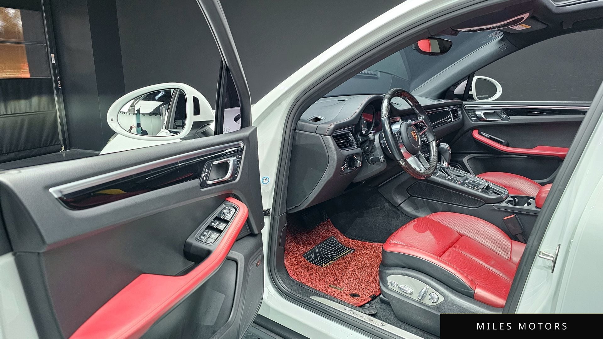 Porsche Macan 2017 — миниатюра 11