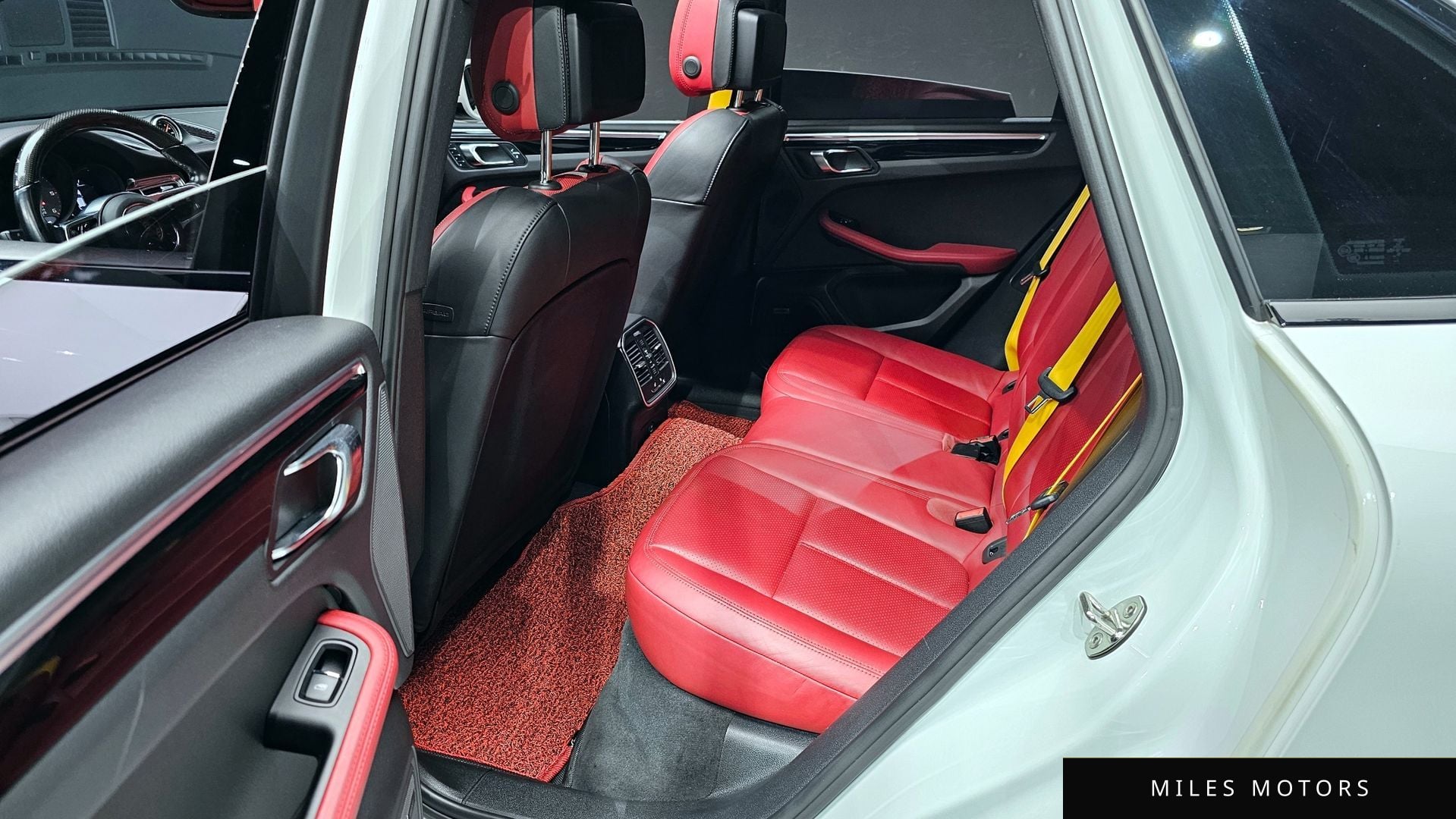 Porsche Macan 2017 — миниатюра 12