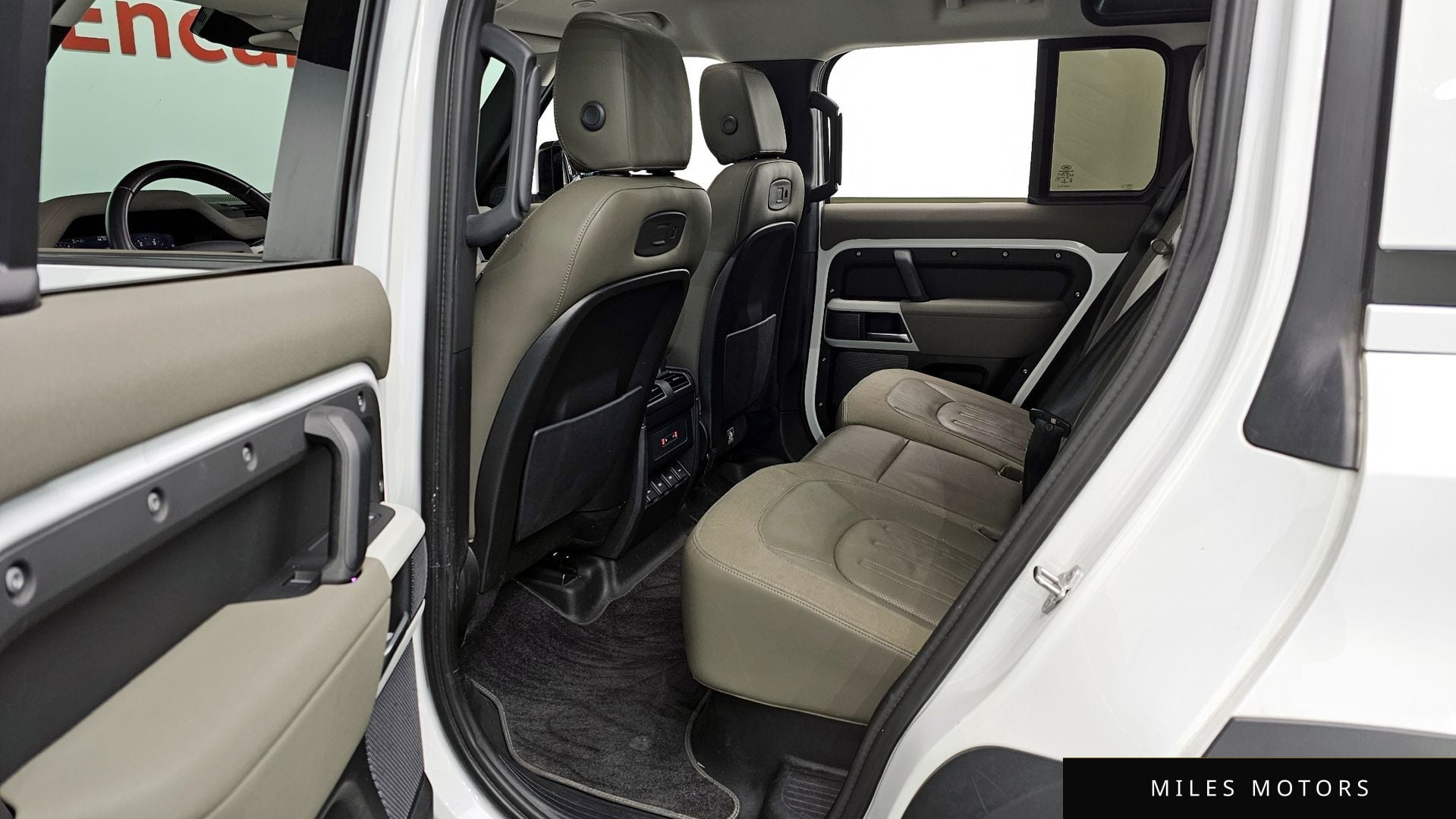 Land Rover 디펜더 (L663) 2020 — миниатюра 12