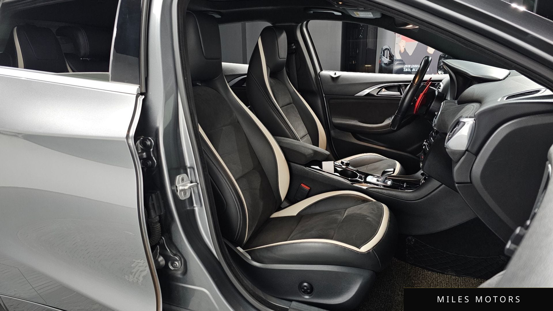 Infiniti Q30 2017 — миниатюра 10