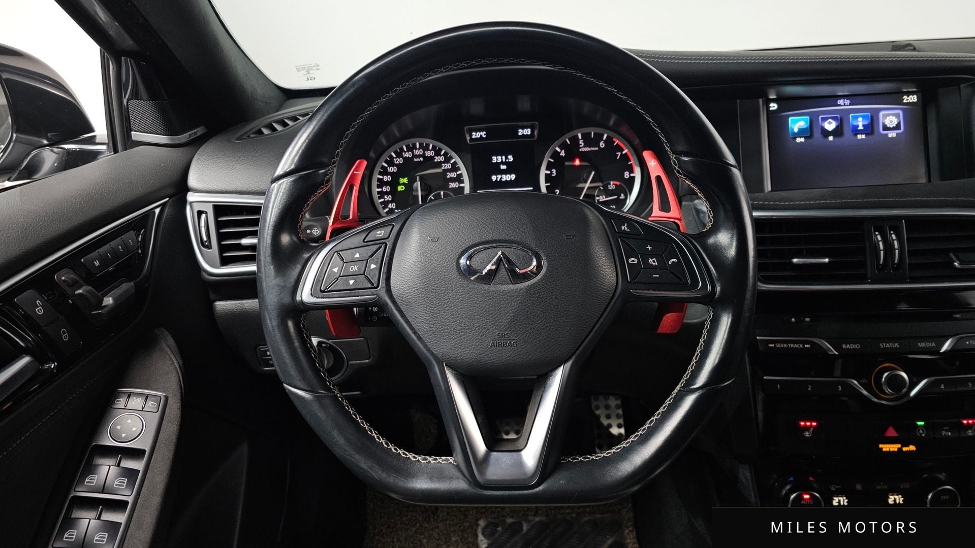 Infiniti Q30 2017 — миниатюра 13