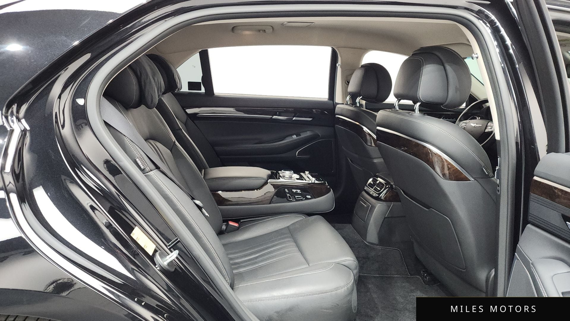 Genesis G90 2021 — миниатюра 12