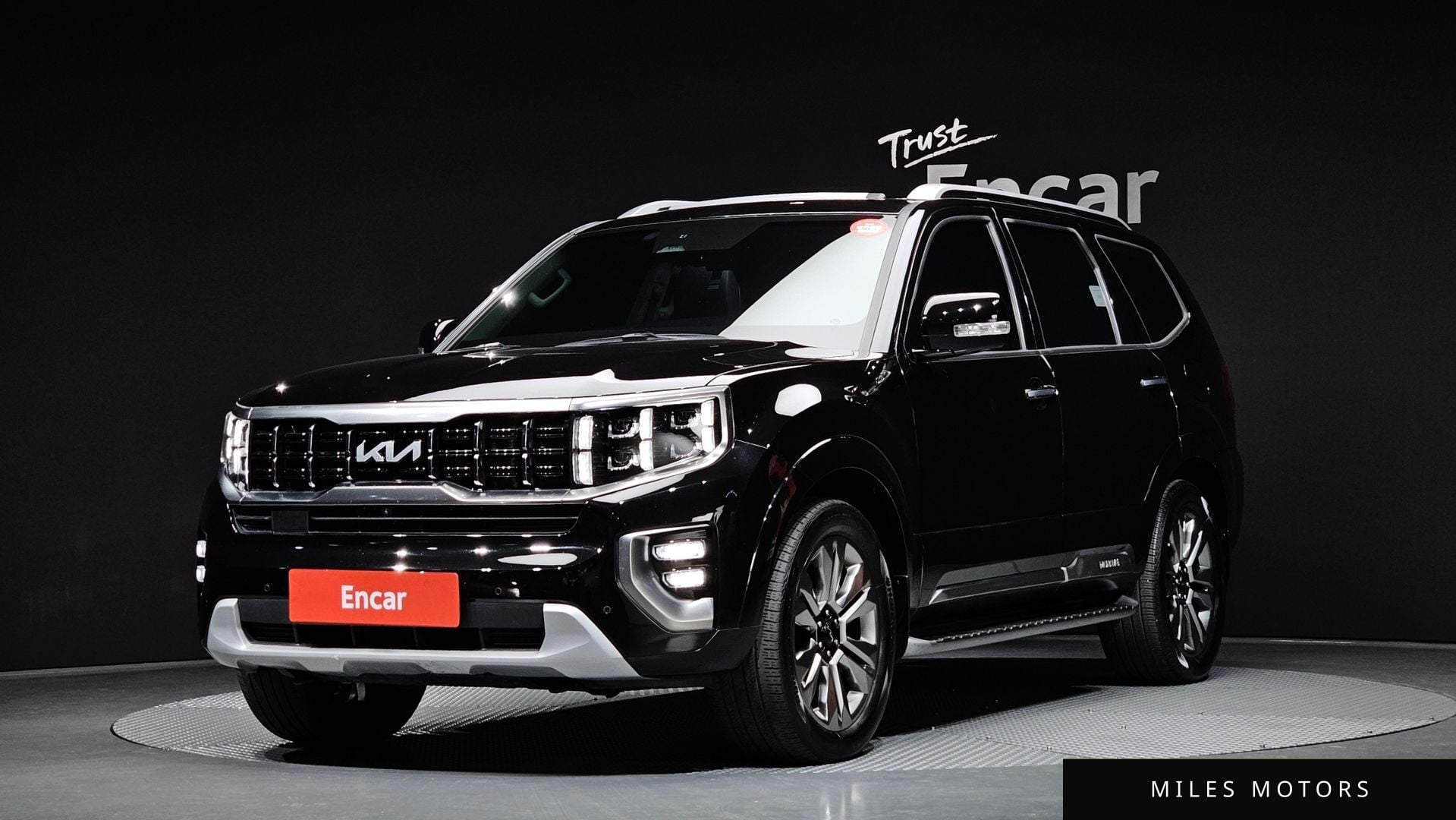 Kia Mohave 2023 — фото 1 из 12