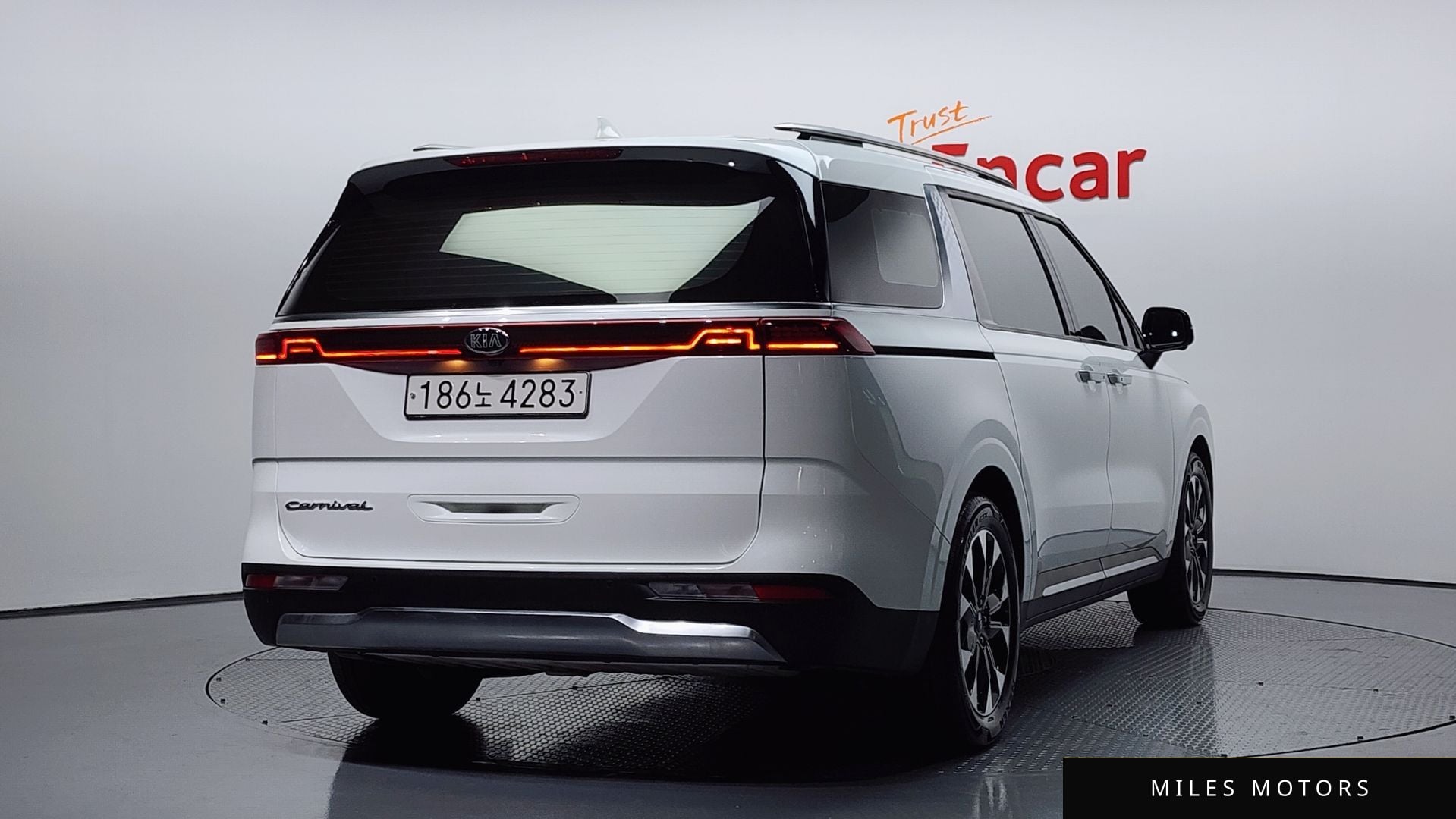 Kia Carnival 2021 — миниатюра 2
