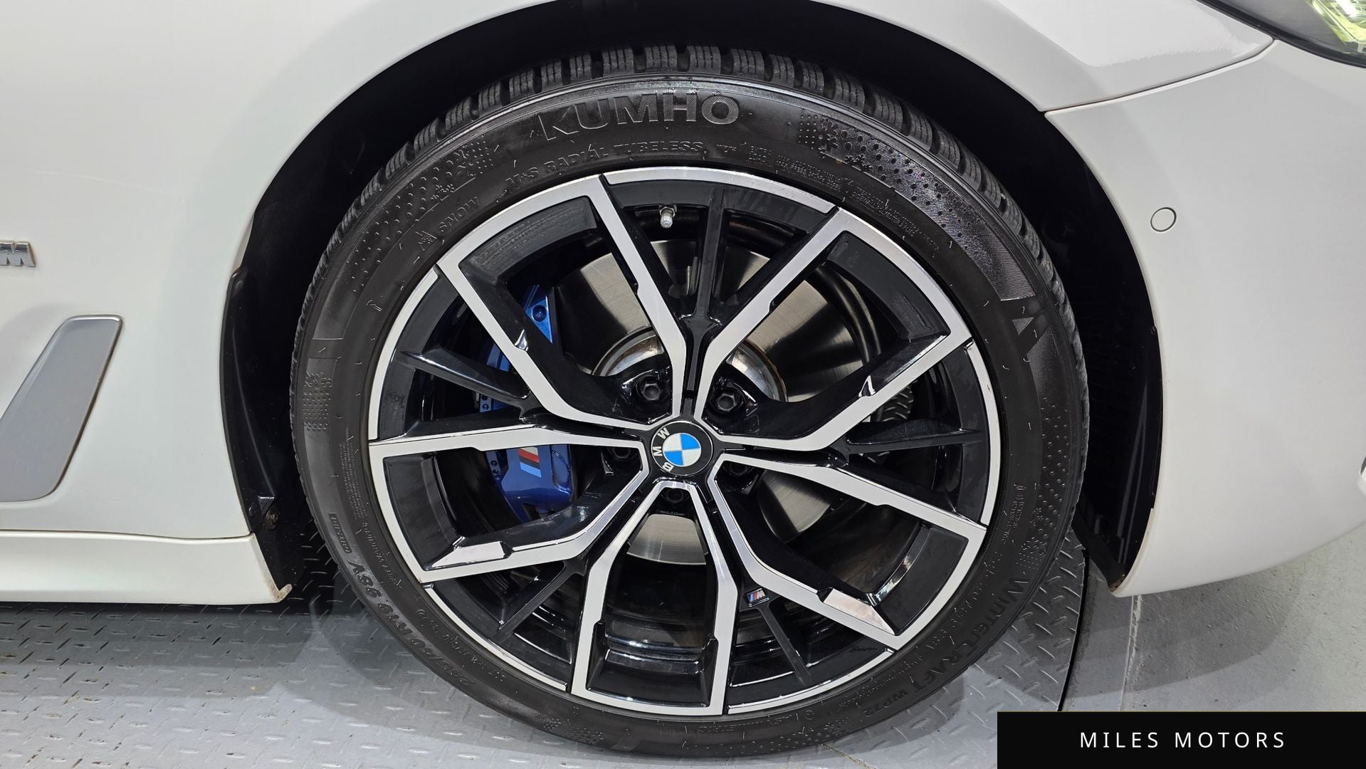 BMW 5 Series (G30) 2022 — миниатюра 5