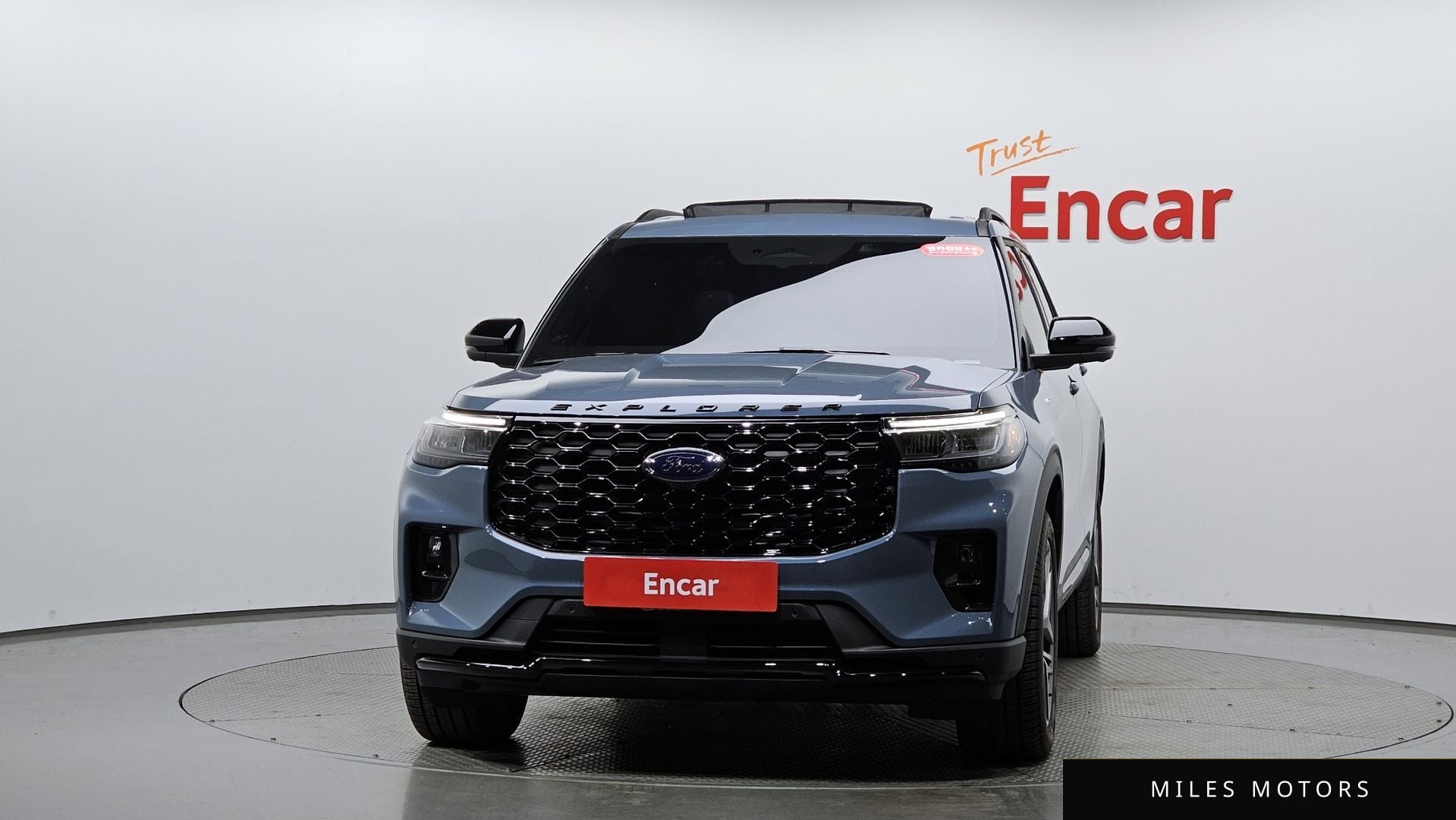 Ford Explorer 2025 — миниатюра 2