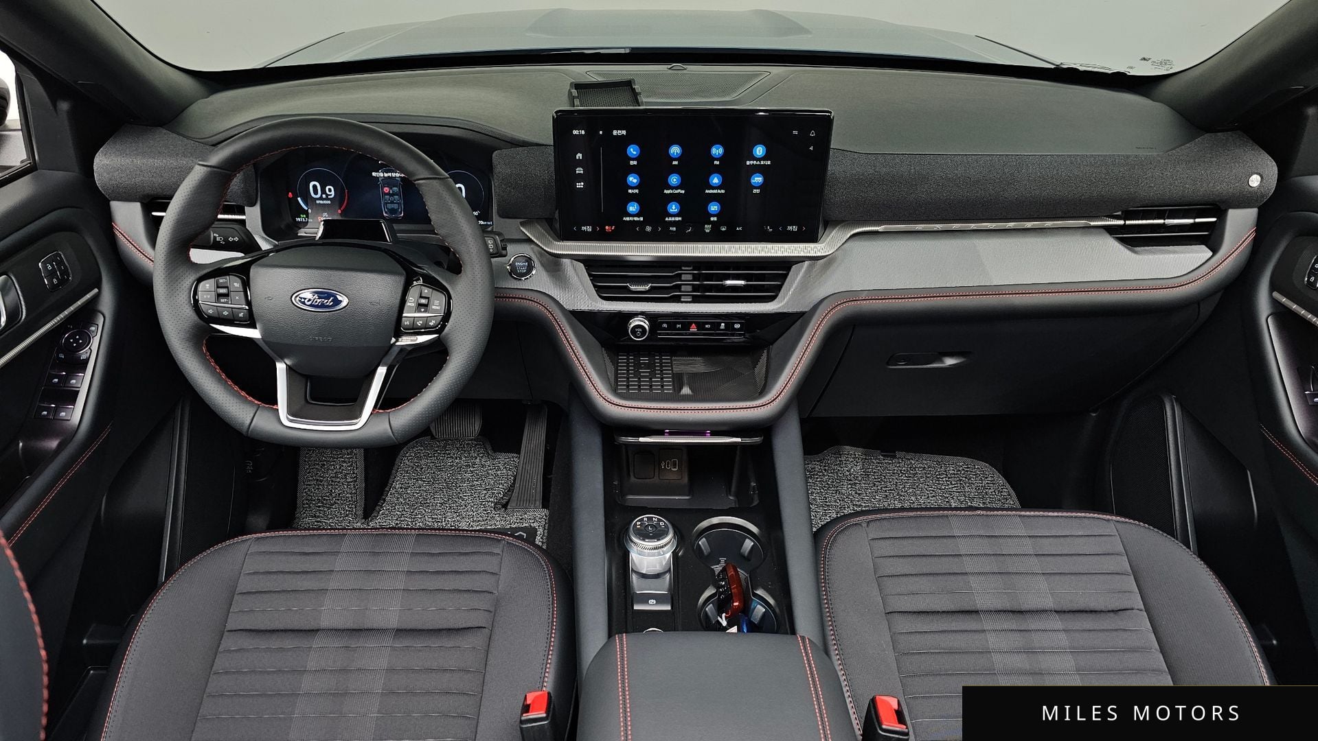 Ford Explorer 2025 — миниатюра 6
