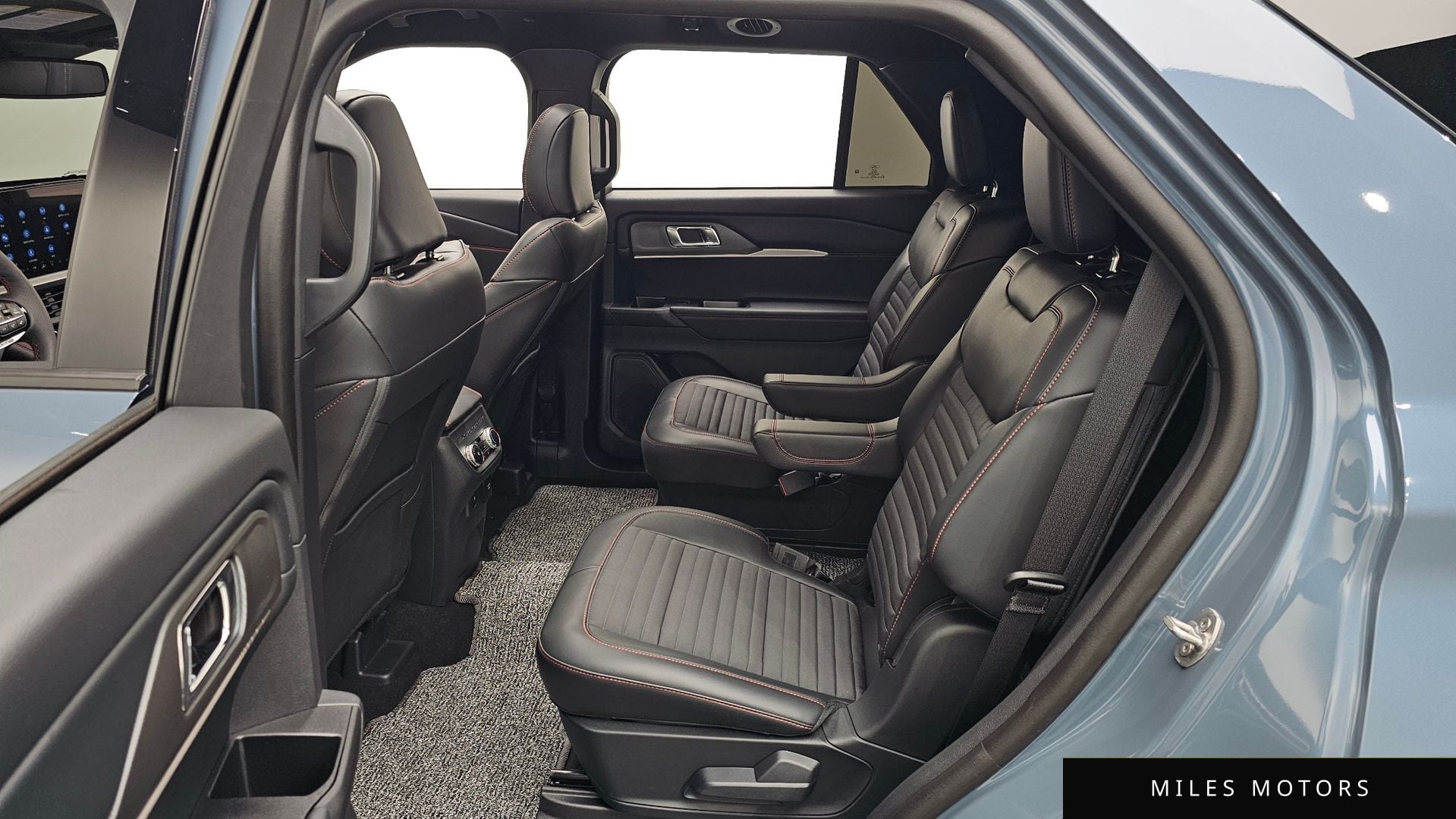 Ford Explorer 2025 — миниатюра 12