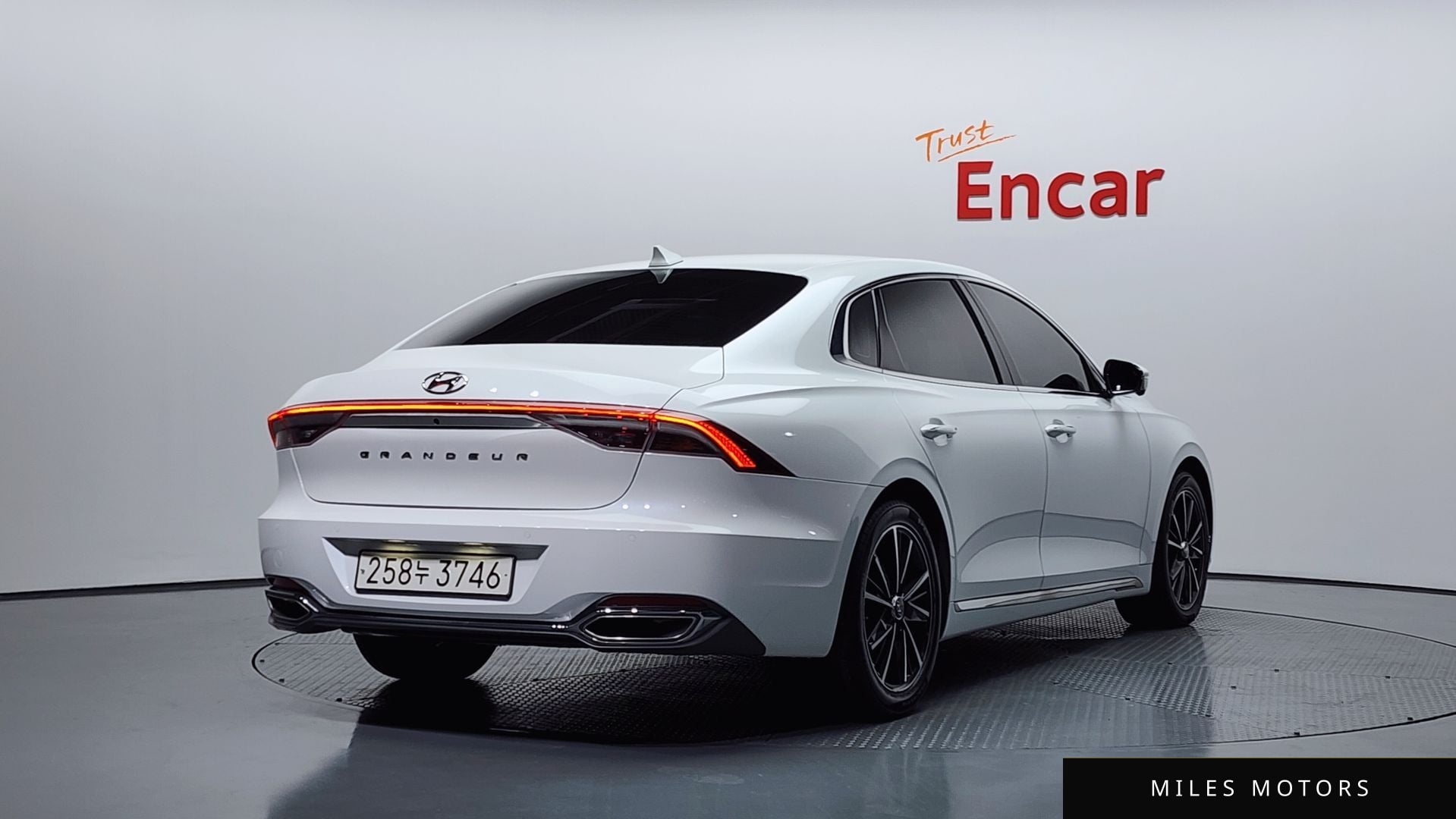 Hyundai Grandeur 2022 — миниатюра 2